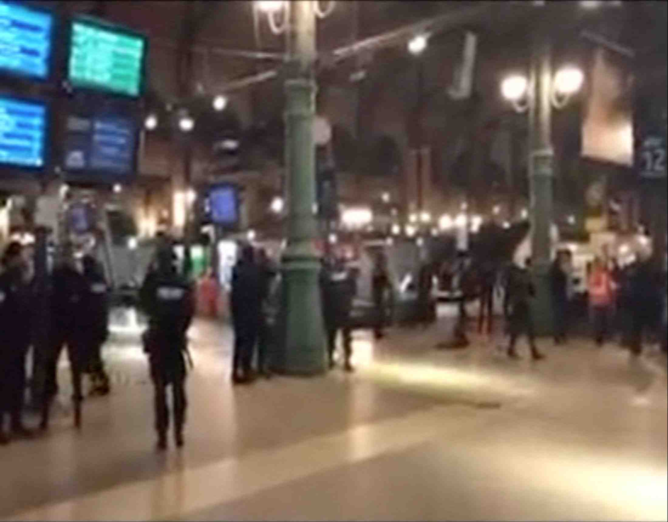 Fin de l'operation policiere gare du nord a paris