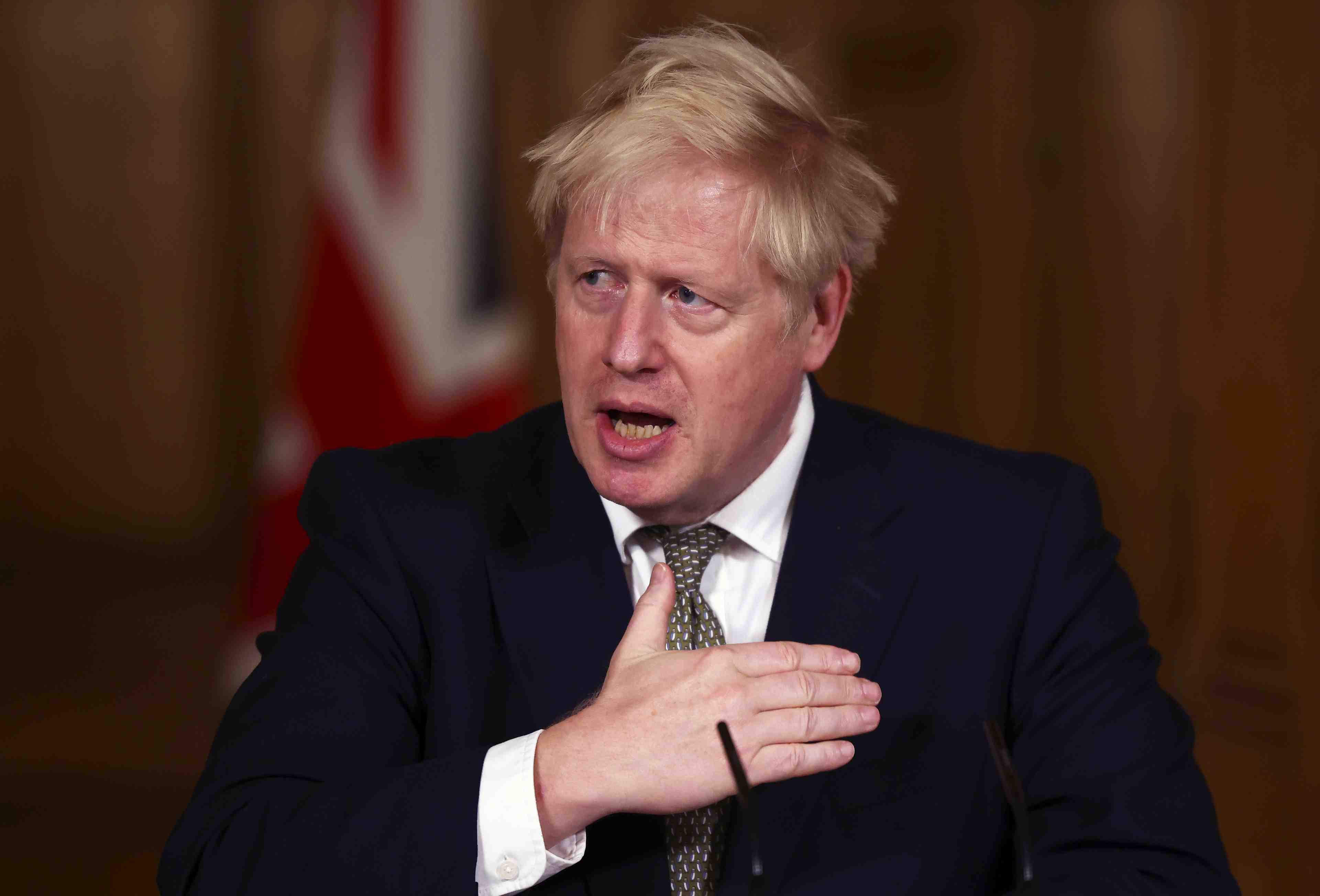 Gb: johnson reflechit a un reconfinement de toute l'angleterre, selon une source