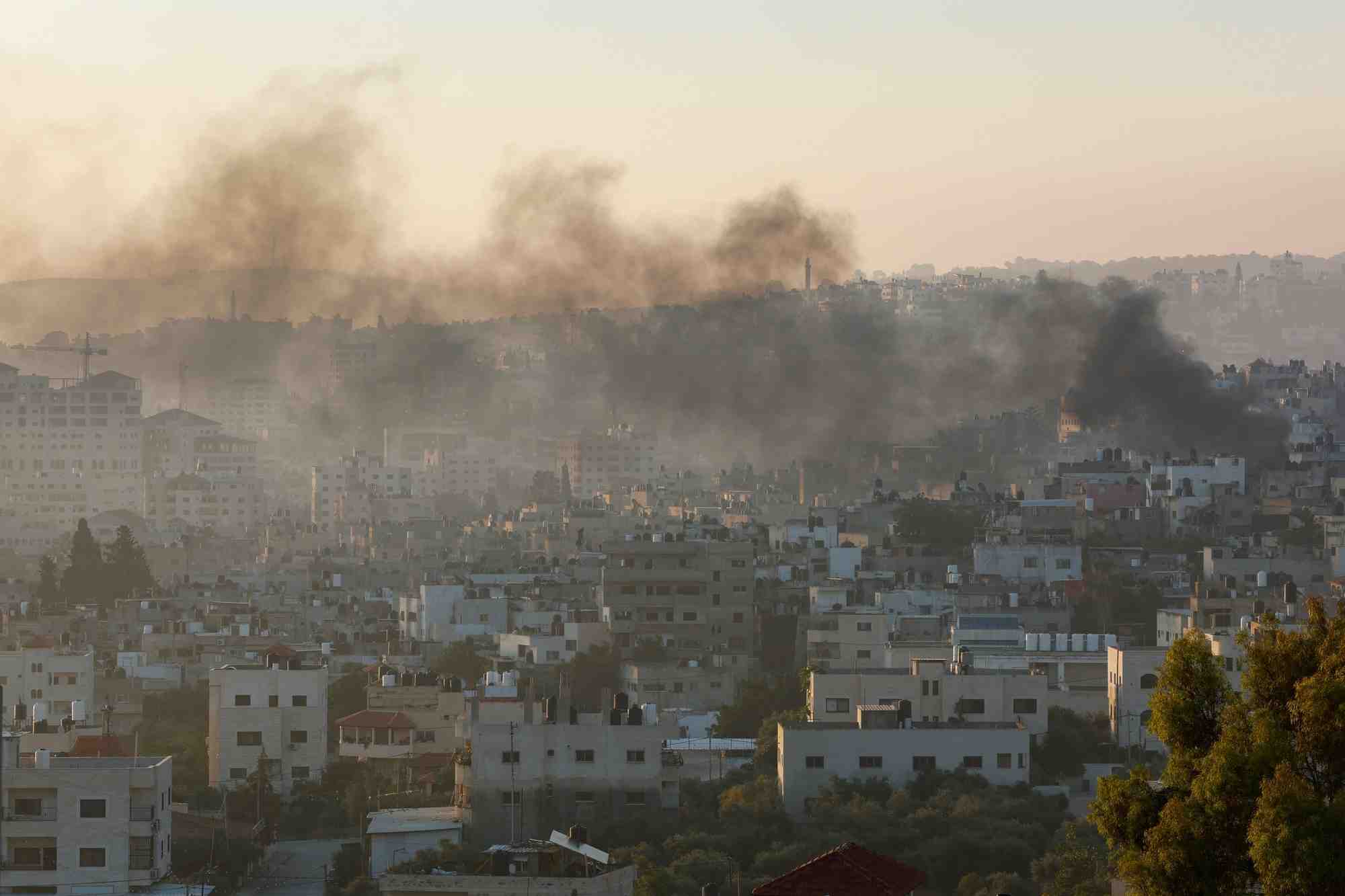 Operation militaire israelienne a jenine, en cisjordanie occupee