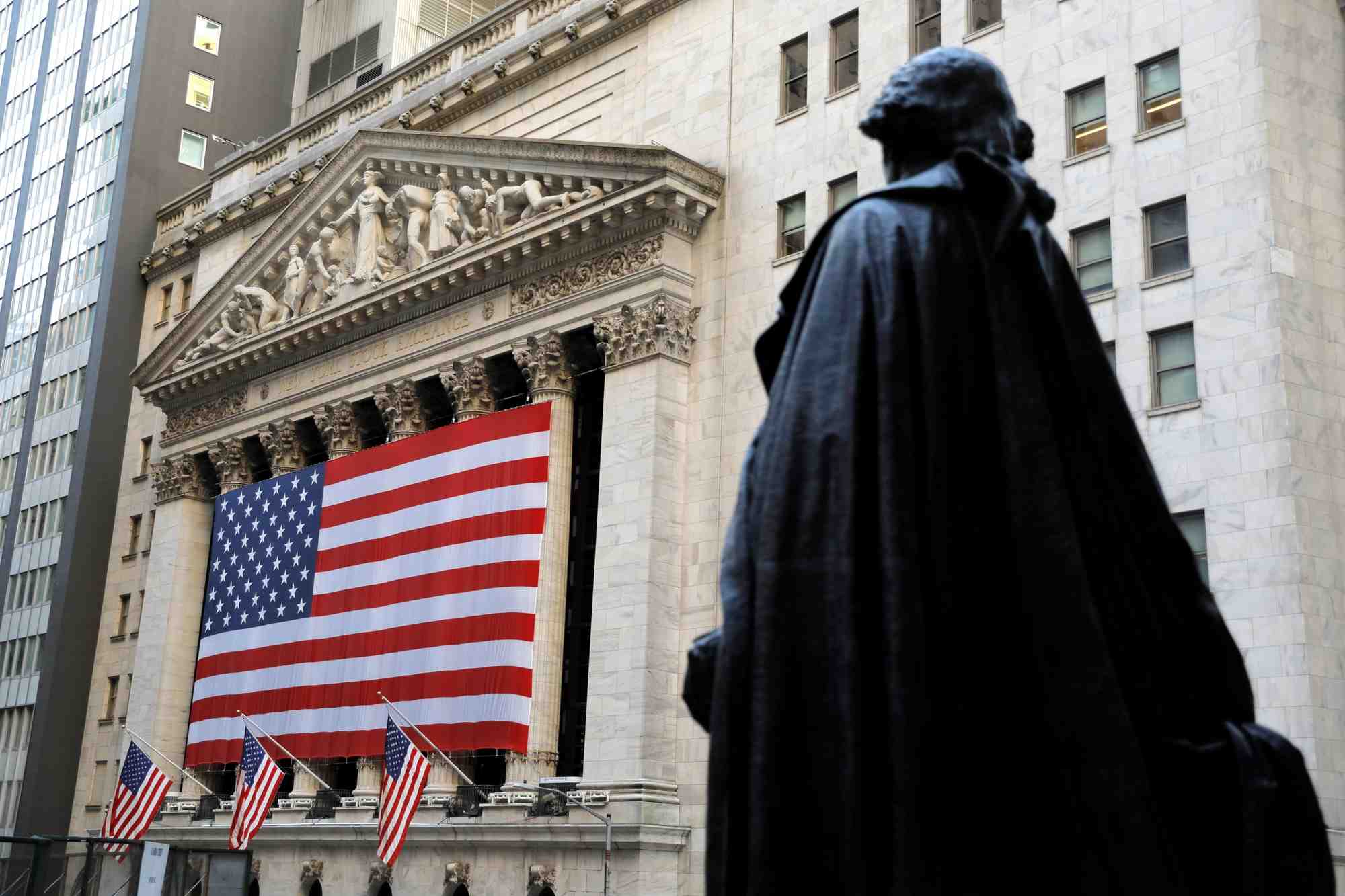 A wall street les perdants et les gagnants potentiels des elections