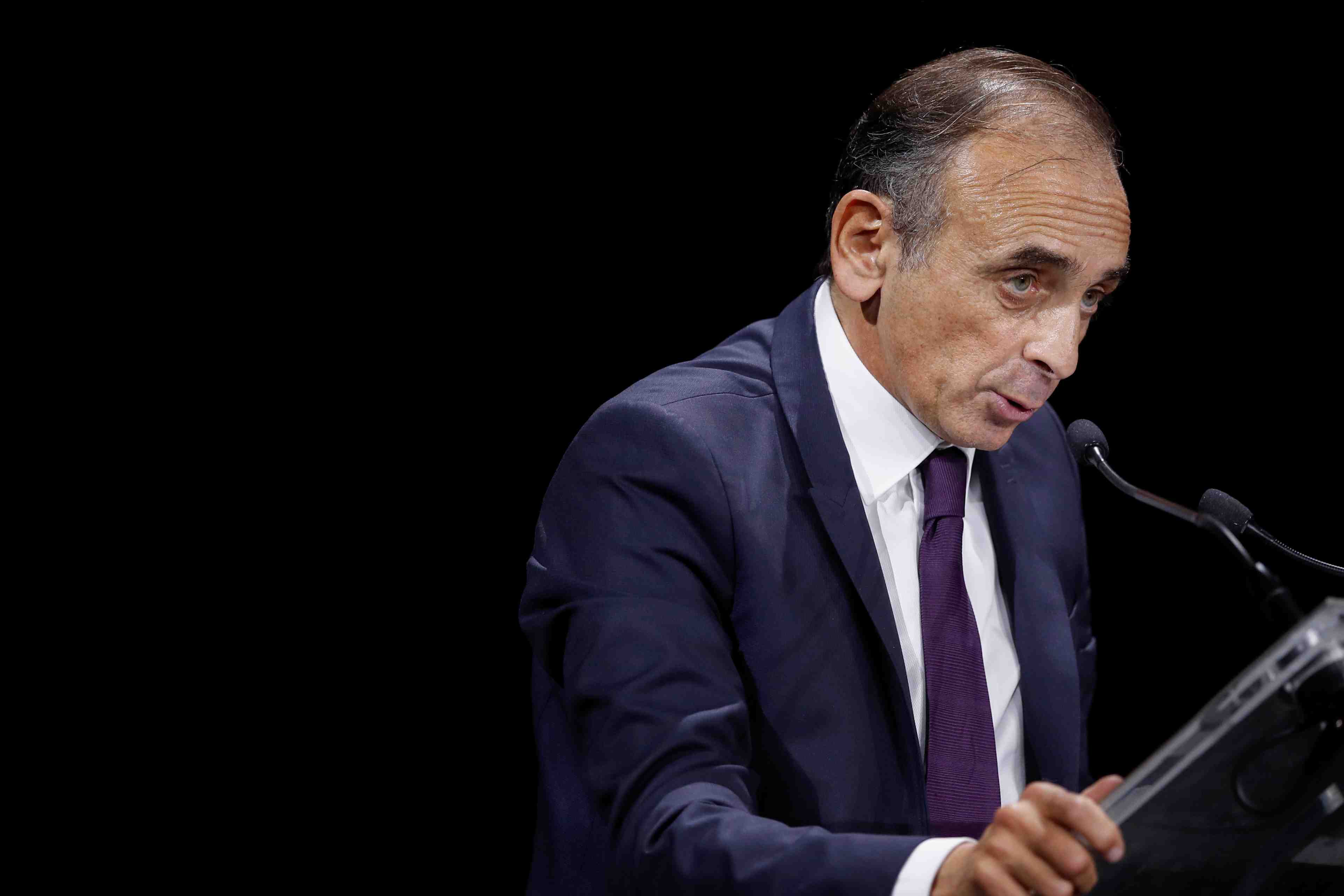 Pour marine le pen, eric zemmour doit dire s'il sera candidat a l'elysee