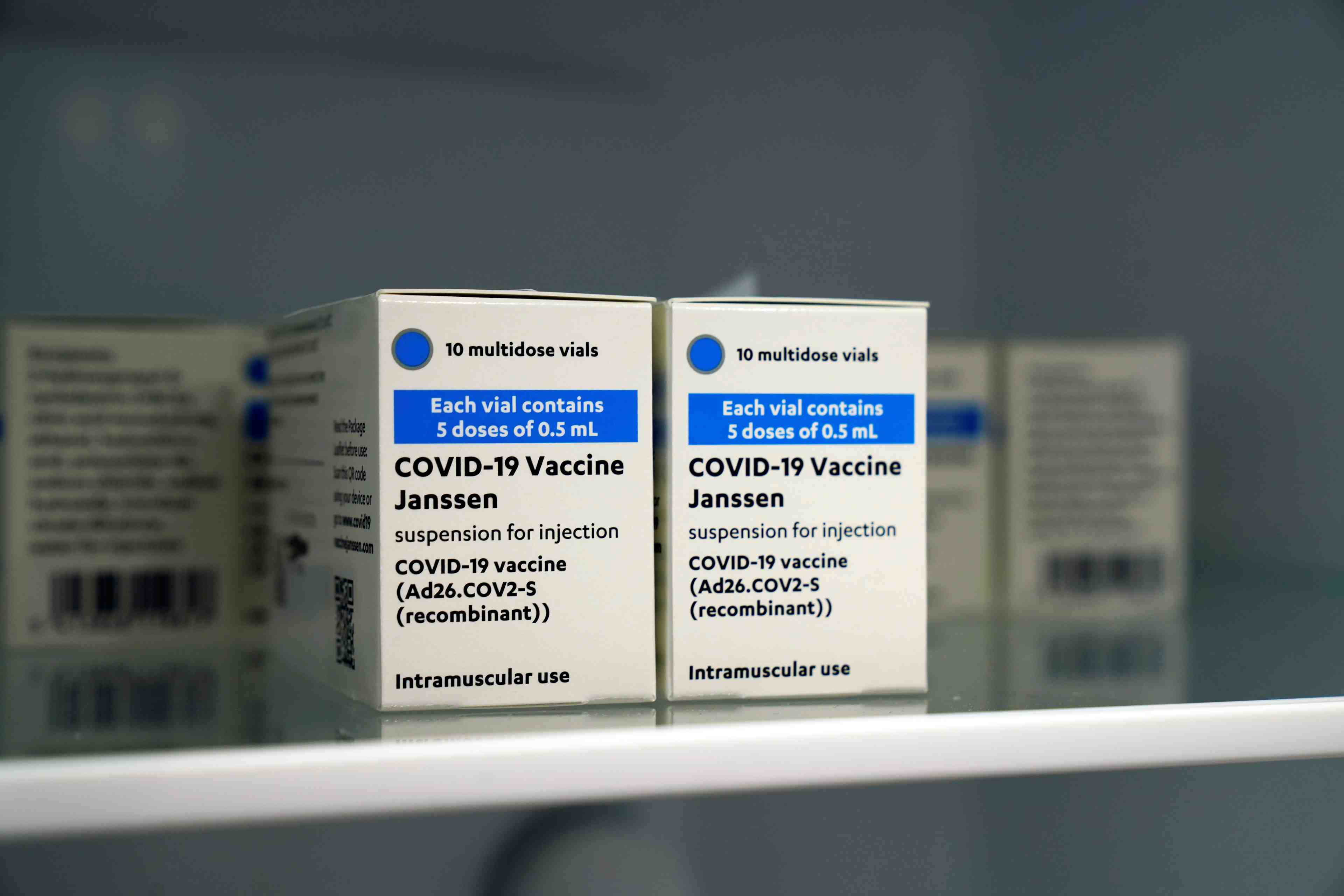 Coronavirus/france: quelques milliers de doses du vaccin j&j administrees jusqu'a present, indique le ministere