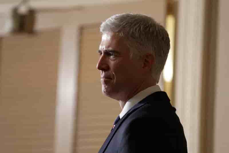 Trump presse le senat de confirmer gorsuch a la cour supreme