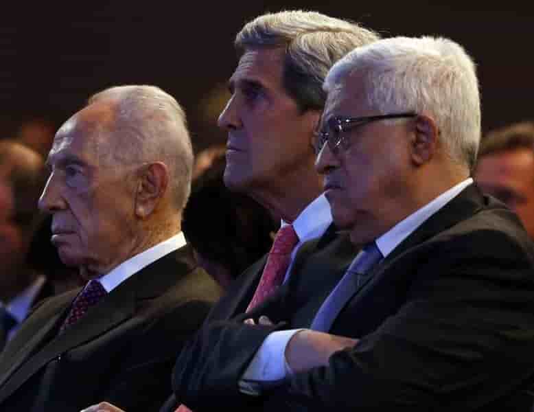 Shimon Peres et Mahmoud Abbas au Vatican le 8 juin