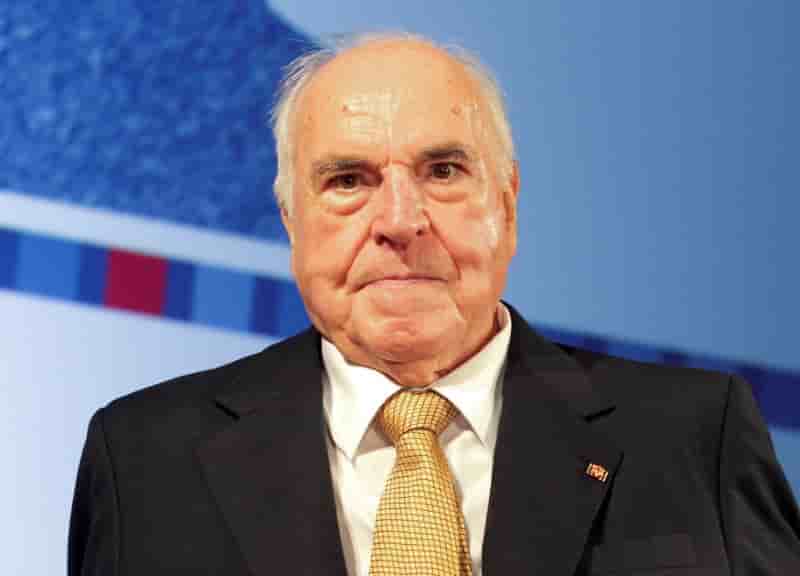 Helmut kohl est decede