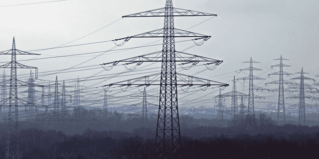 électricité lignes transport