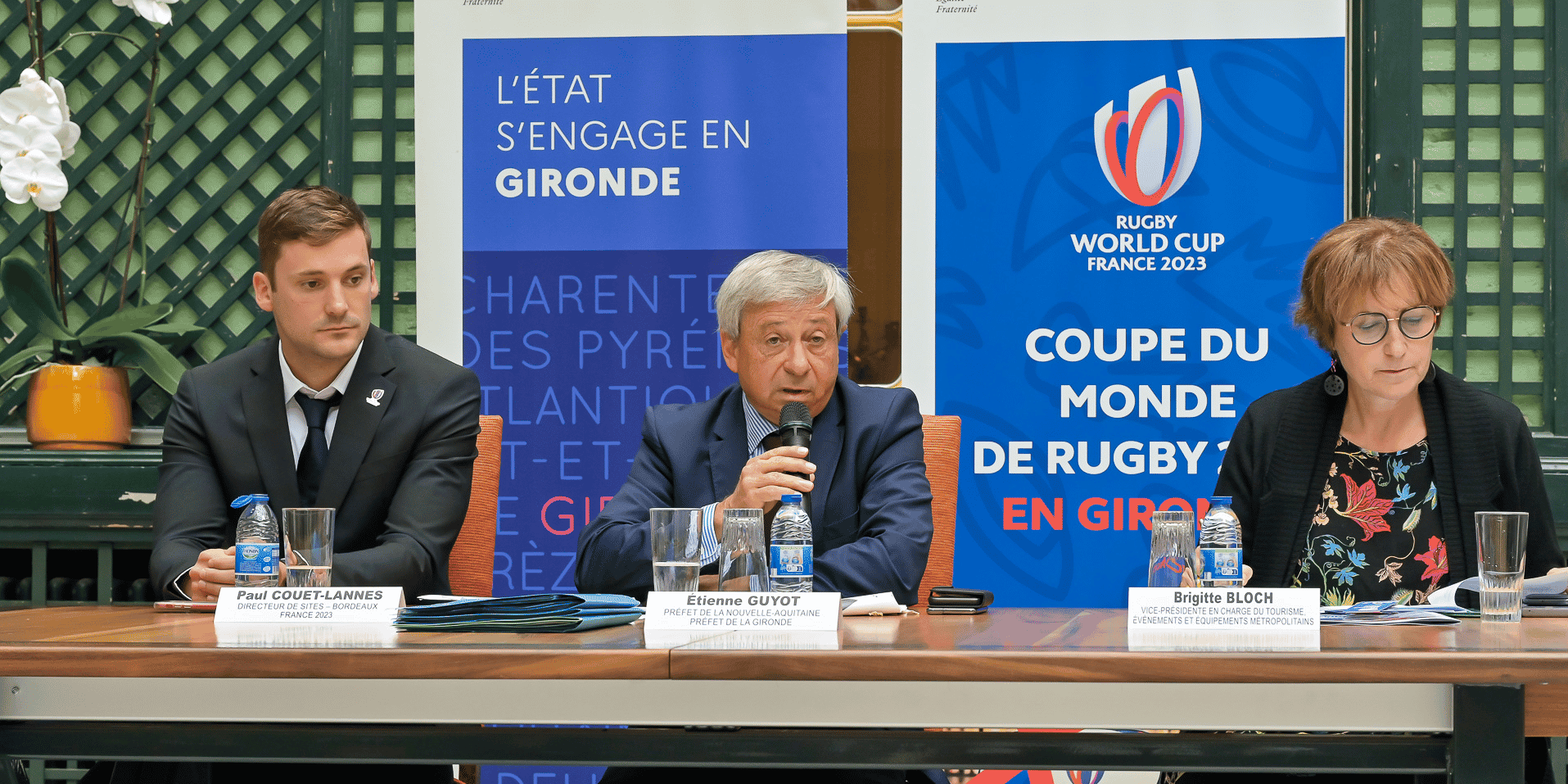 Paul Couet-Lannes directeur du site bordelais de la Coupe du monde de rugby, Etienne Guyot, préfet de la Gironde et de Nouvelle-Aquitaine, Brigitte Bloch, vice-présidente de Bordeaux Métropole en charge du tourisme, des événements  et équipements métropolitains.