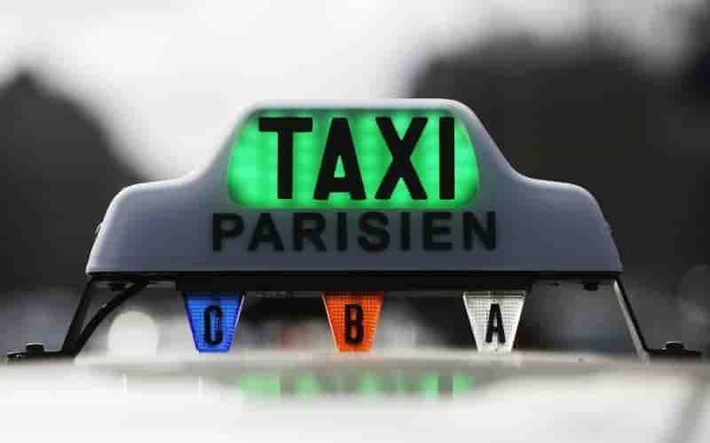 Feu vert au forfait aeroport des taxis parisiens