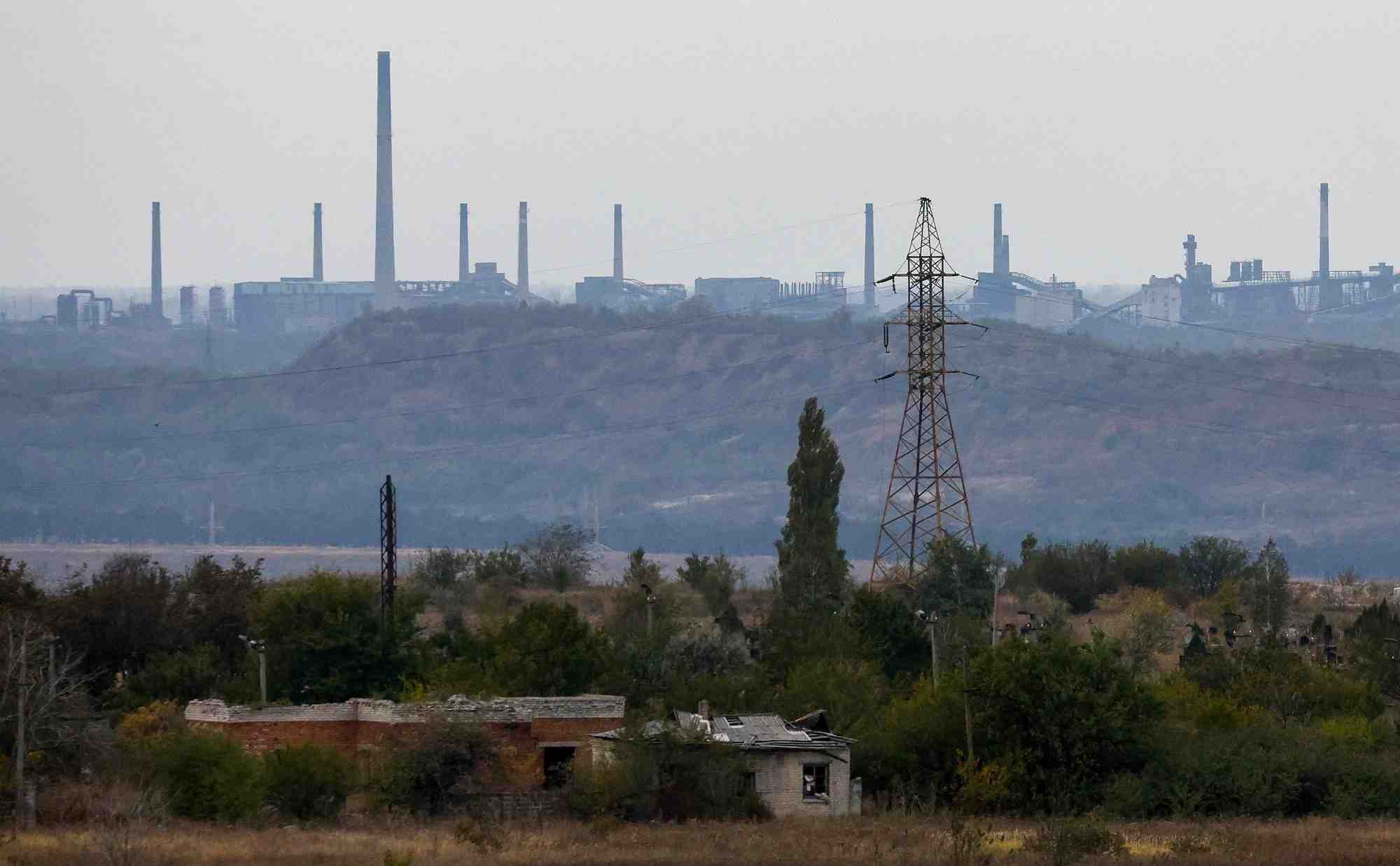 Une usine dans la ville d’avdiivka, region de donetsk, en ukraine sous controle russe