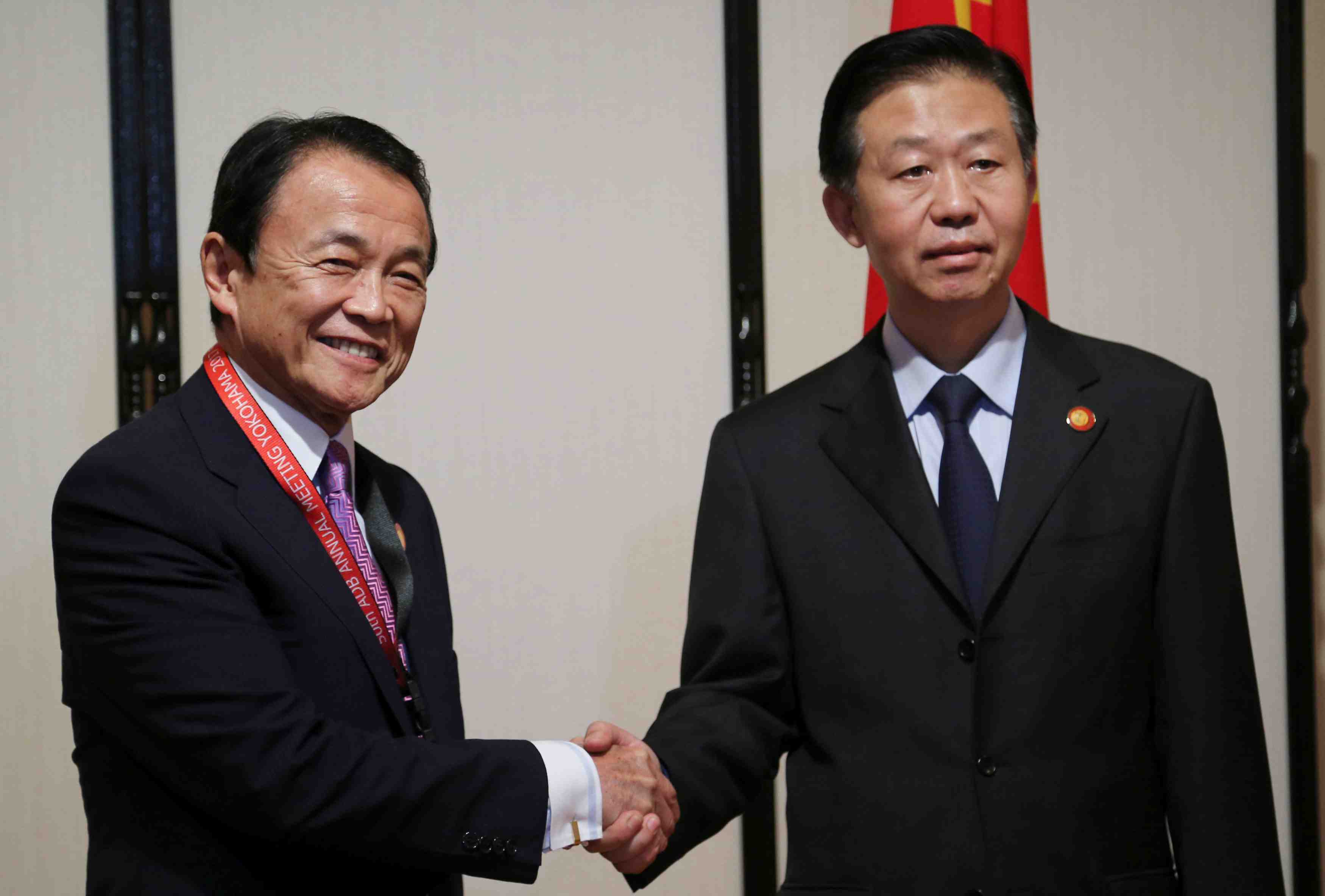 Tokyo et pekin s'emploient a relancer leurs relations financieres