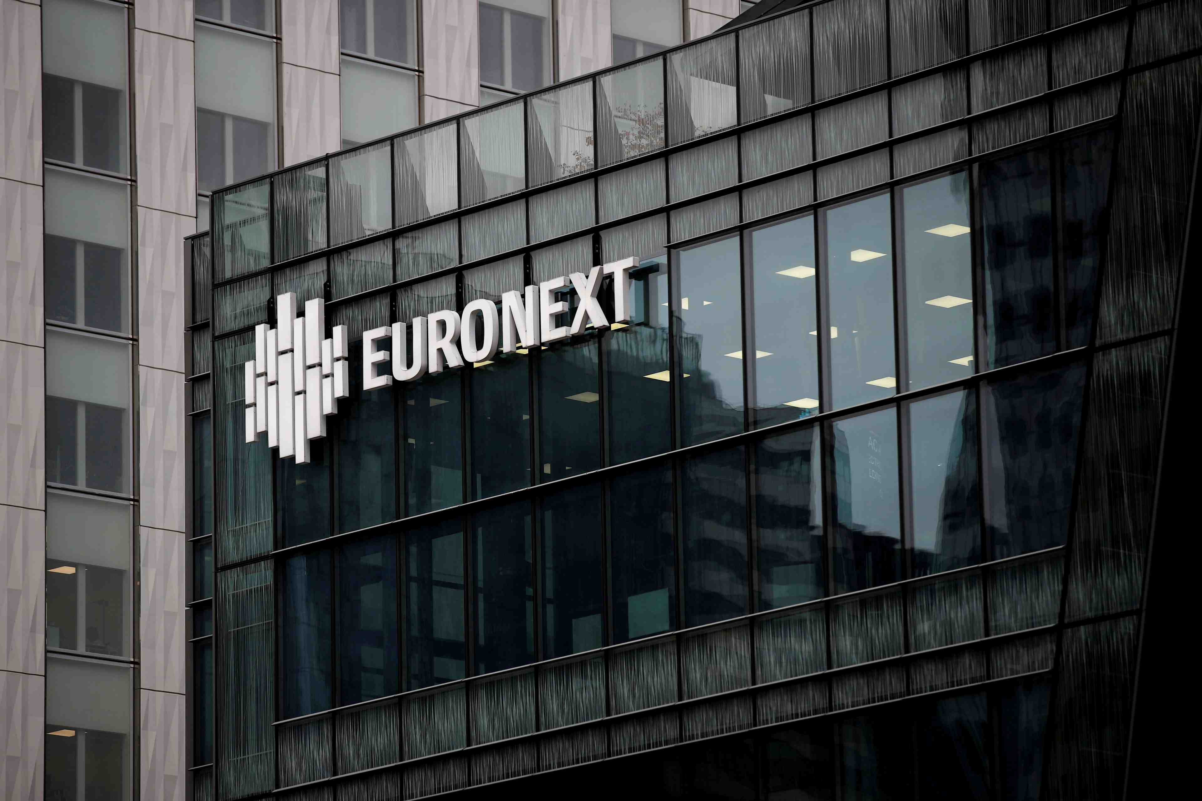 Les bourses europeennes ouvrent en legere hausse