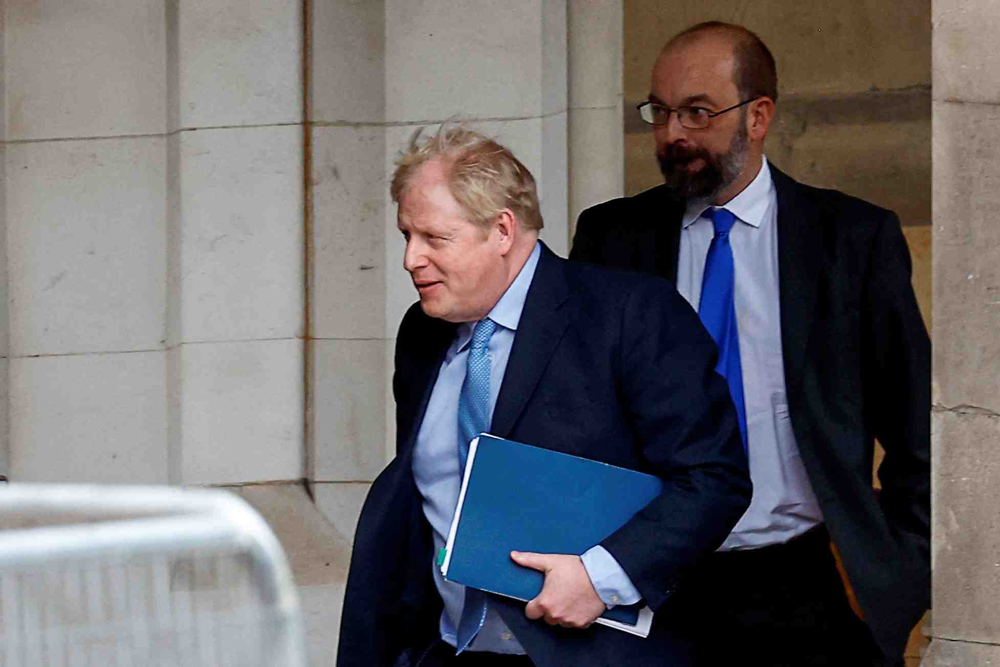 L'ancien premier ministre britannique johnson se rend au parlement a londres