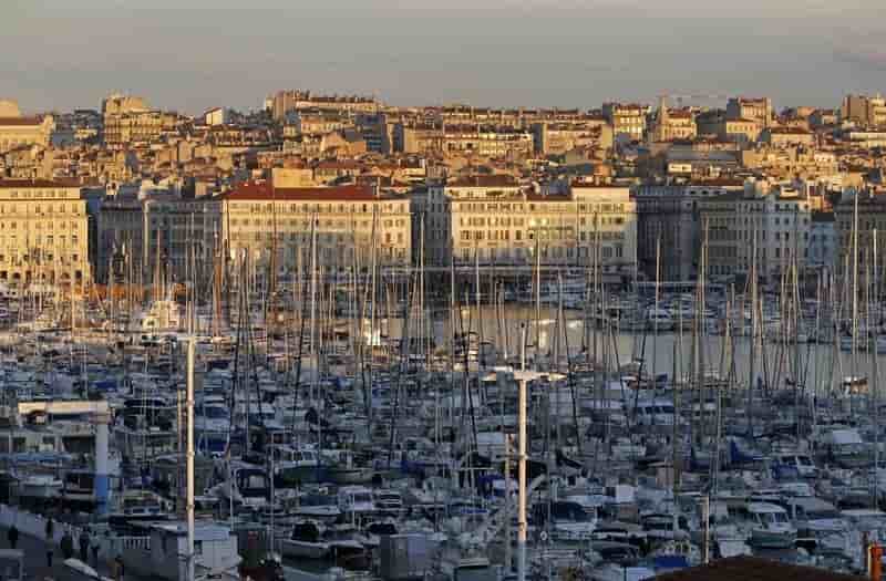 Vent porteur pour les candidats macron dans le sud-est