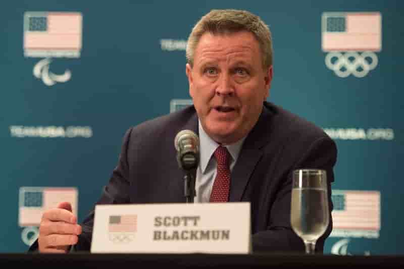Le directeur general du comite olympique americain demissionne