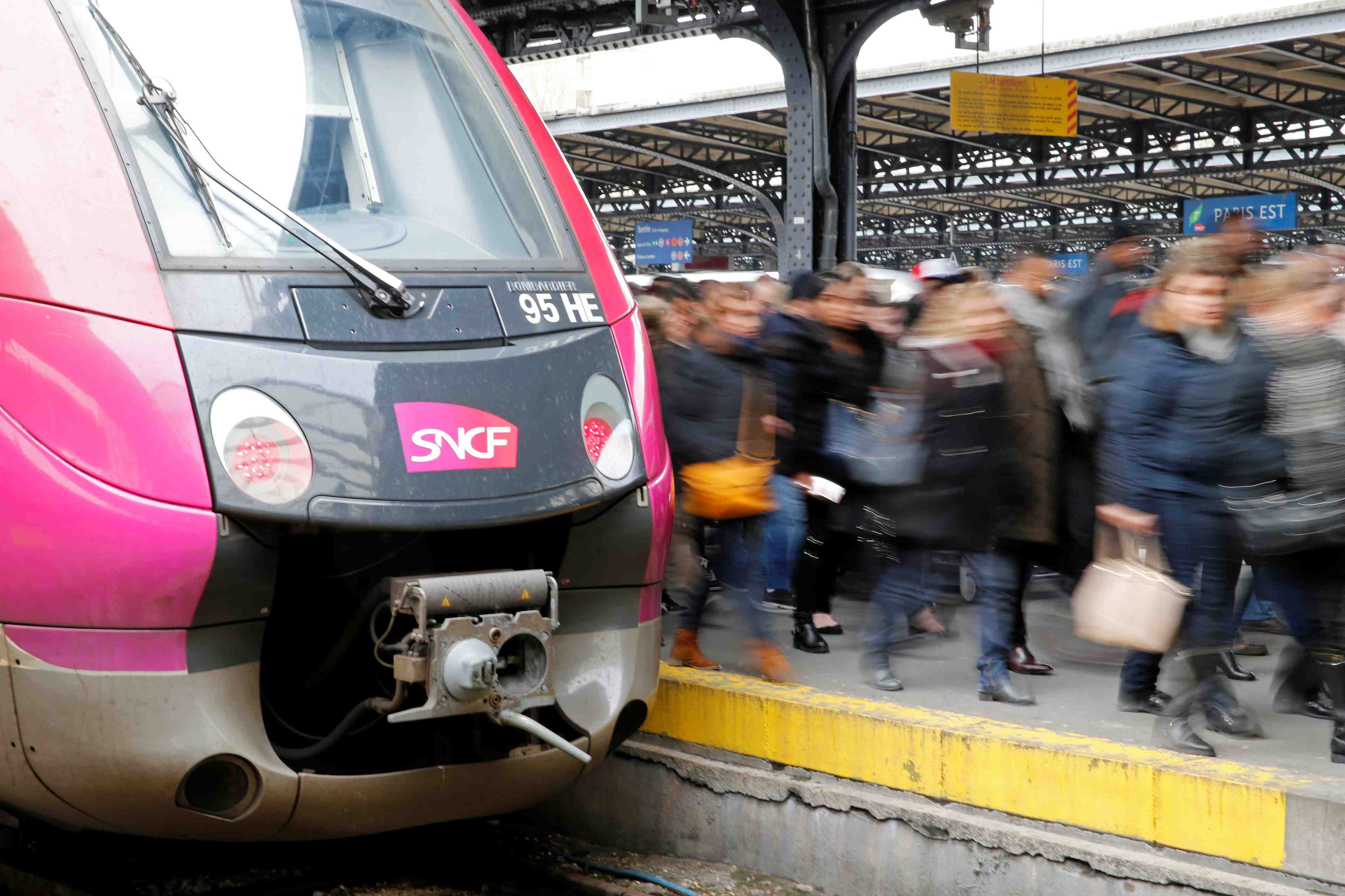 Le dialogue de sourds se poursuit sur la sncf