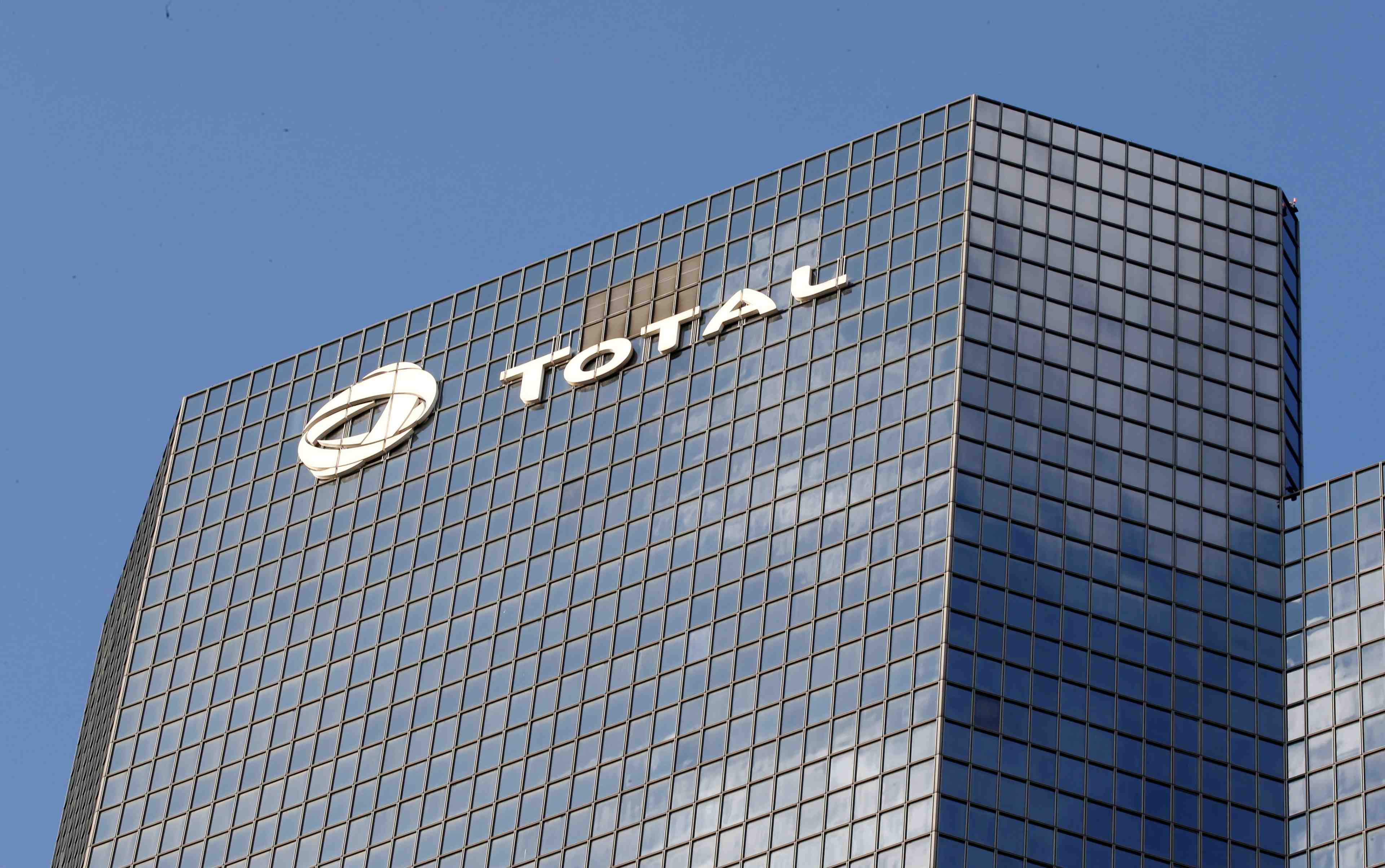Total: repli de 29% du benefice net au 3e trimestre