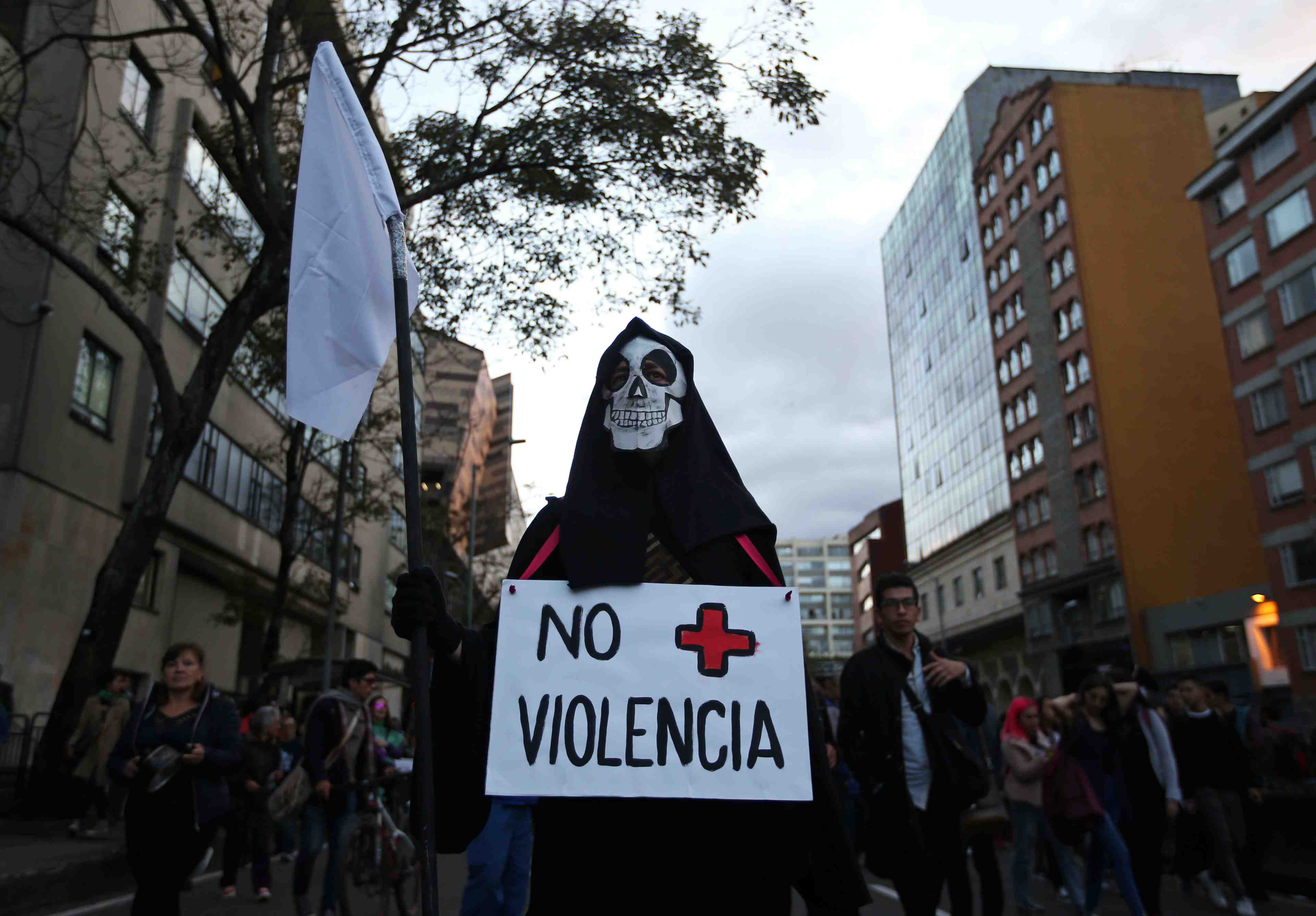 Colombie: un jeune manifestant succombe a ses blessures