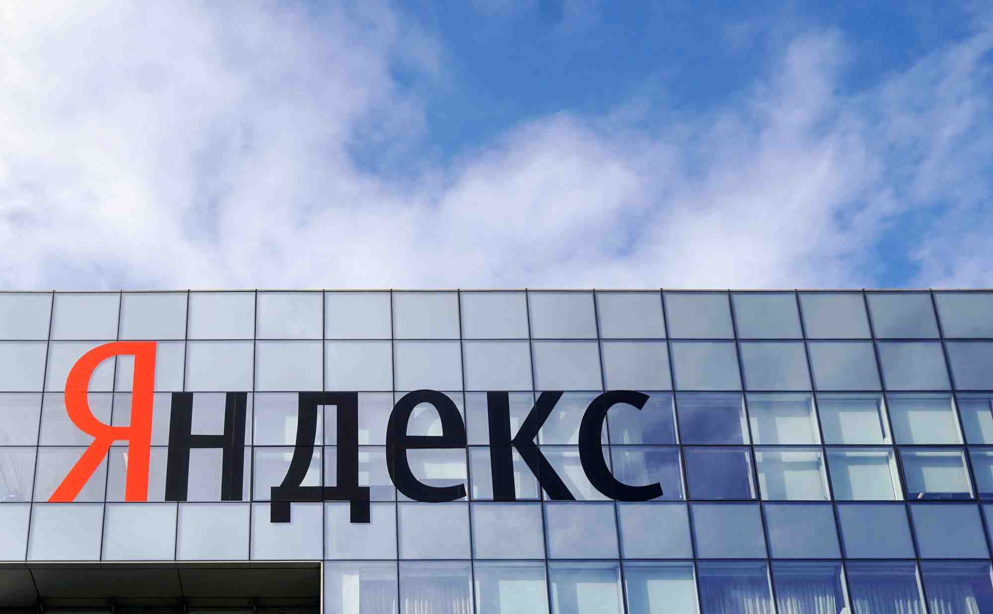 La russie resserre son emprise sur les medias alors que vk rachete des activites de yandex