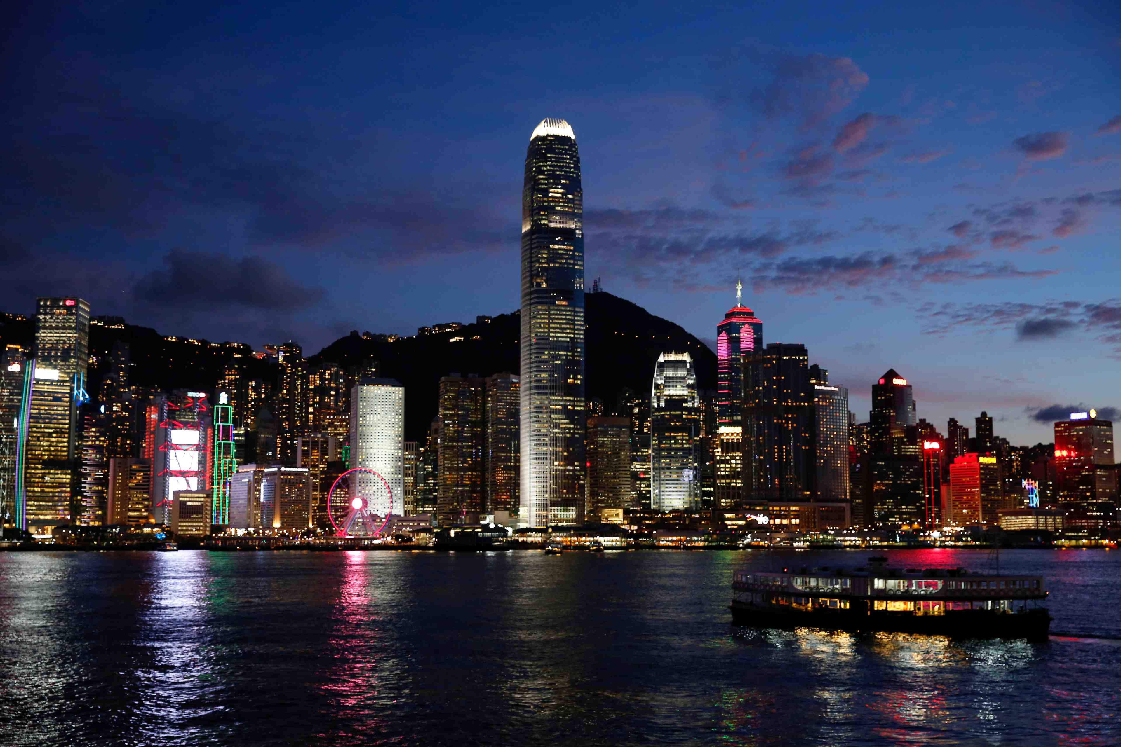 Les usa mettent fin a 3 accords bilateraux avec hong kong, la chine replique
