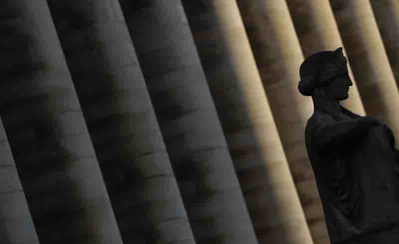 Paris s'en remet a la justice sur le dossier des otages d'arlit