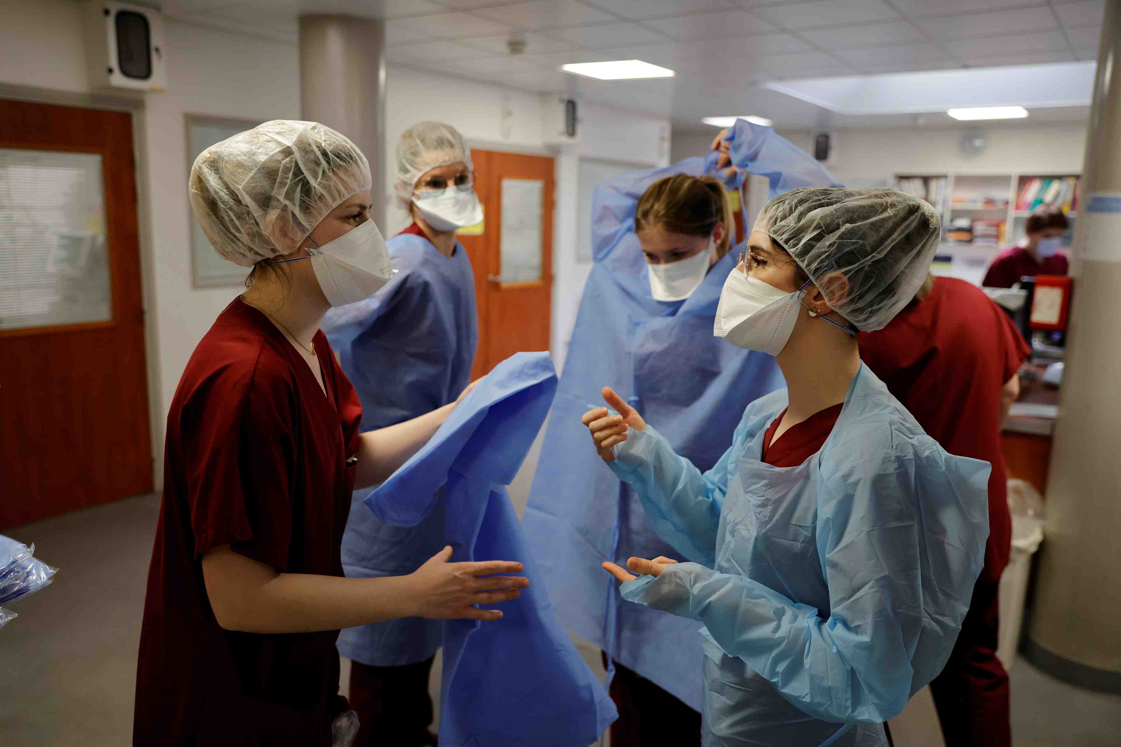 Coronavirus: la france compte 3.028 patients en reanimation