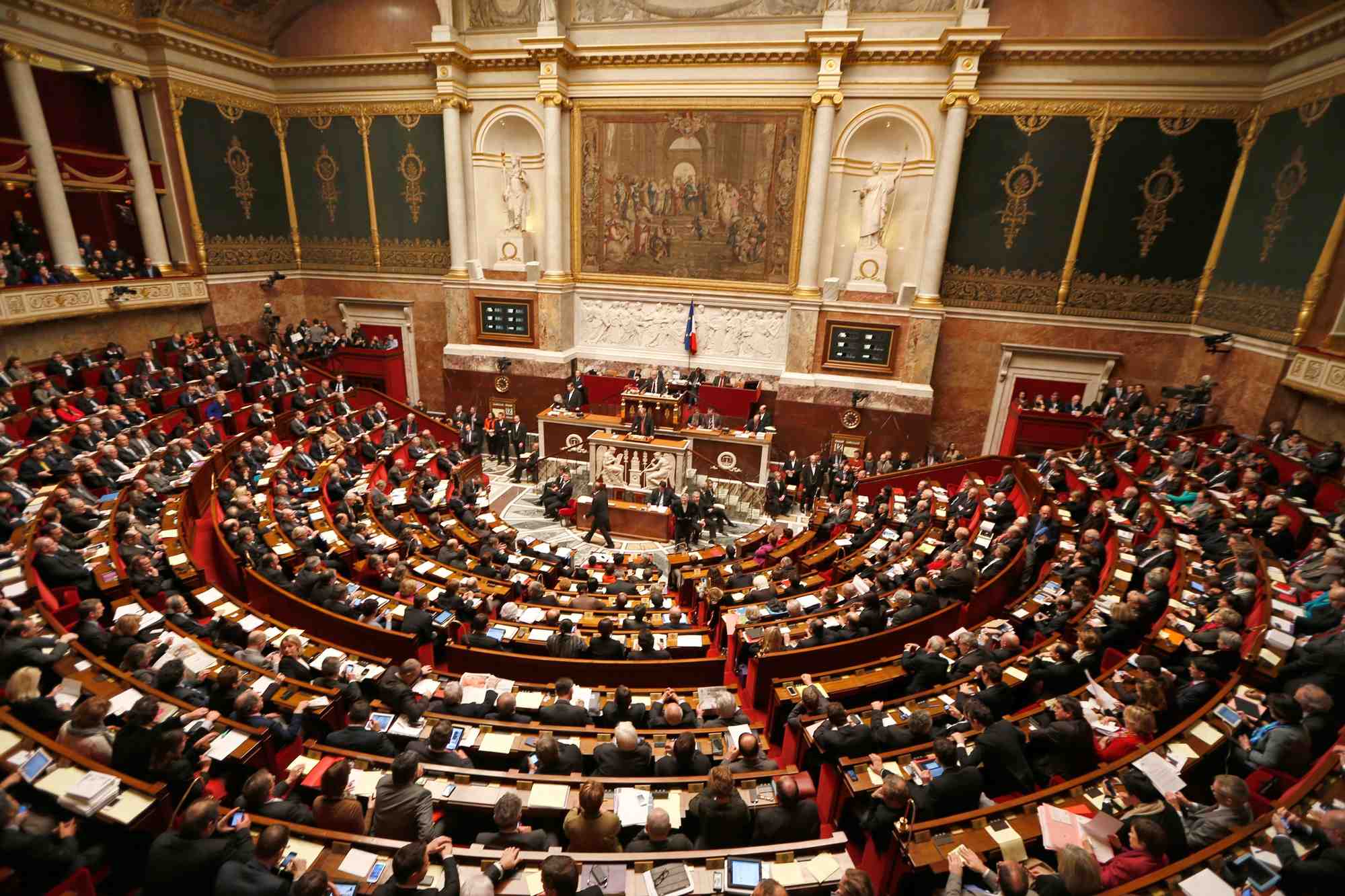 L'assemblee justifie son choix d'augmenter l'indemnite logement