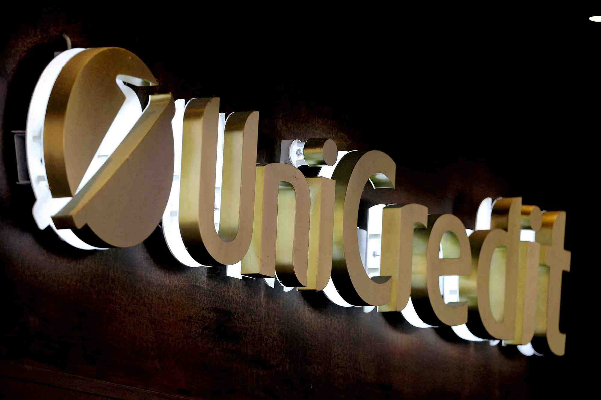Le mouvement de consolidation lancé par Unicredit est contesté par le gouvernement italien.