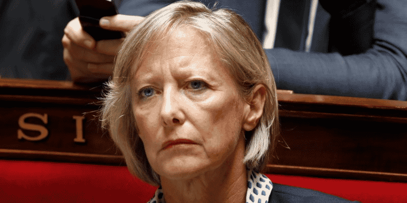 Versée sous conditions de ressources, cette allocation est perçue selon le secrétariat d'État par 1,2 million de personnes handicapées, dont 270.000 sont en couple, ont précisé les services de Sophie Cluzel (en photo) dans un communiqué.