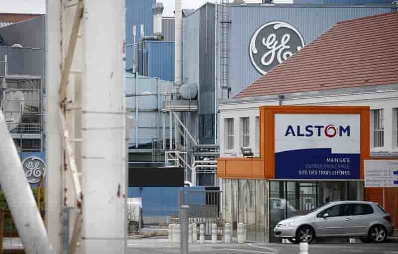 François Hollande juge l'offre de GE pour Alstom insuffisante