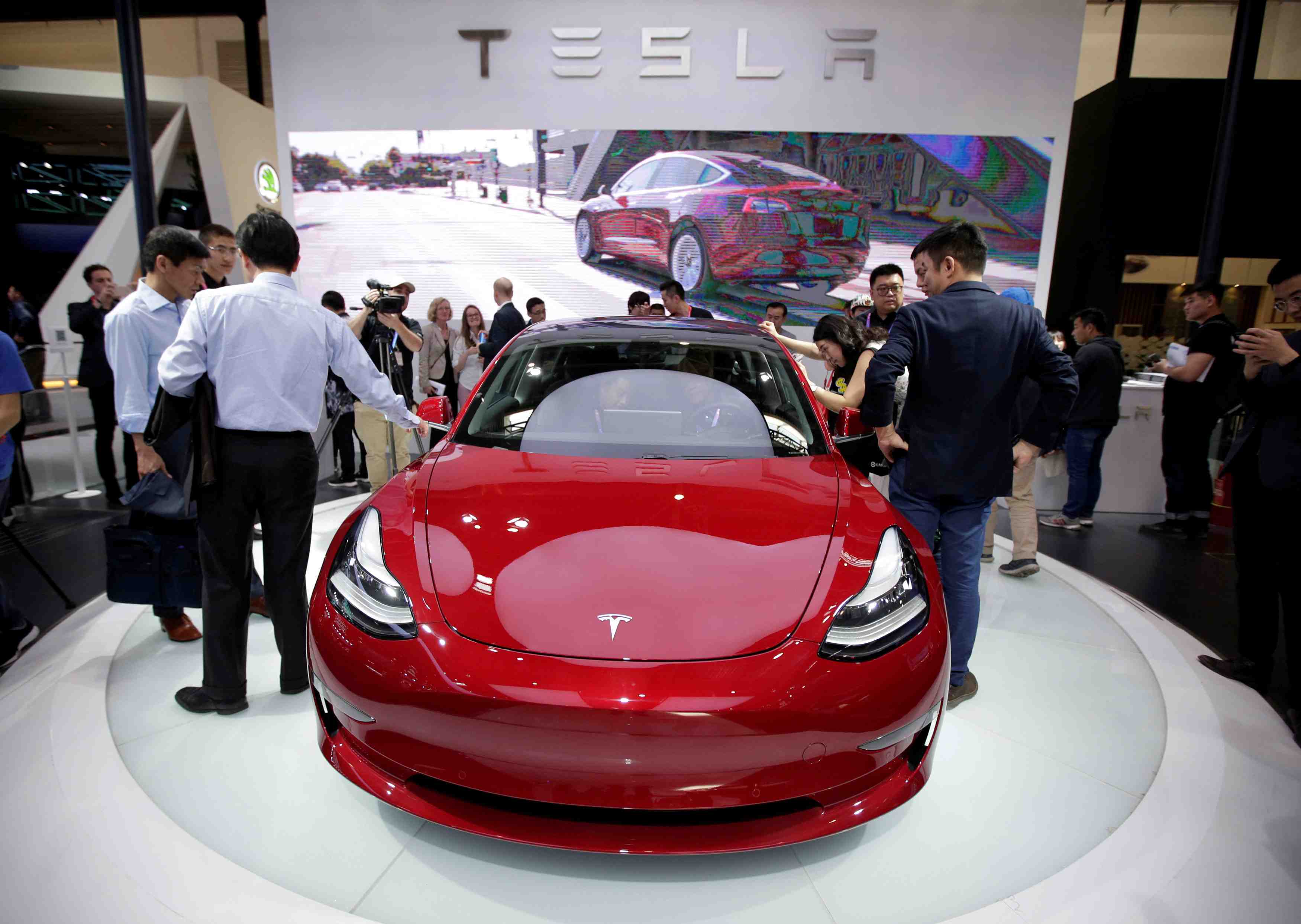 Le prix de la model 3 fait grimper tesla en bourse