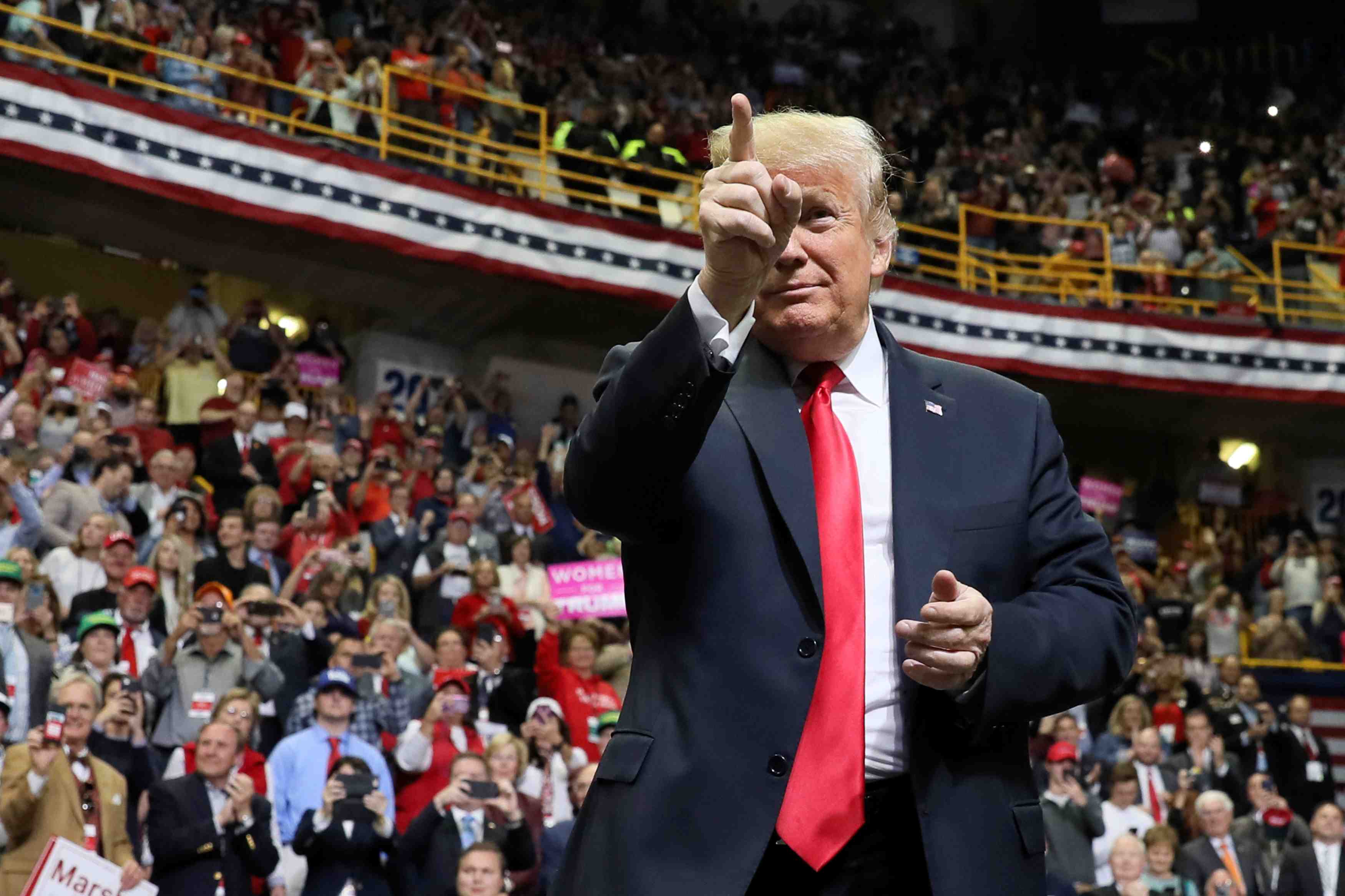Trump se dit pret a un accord commercial "juste" avec la chine