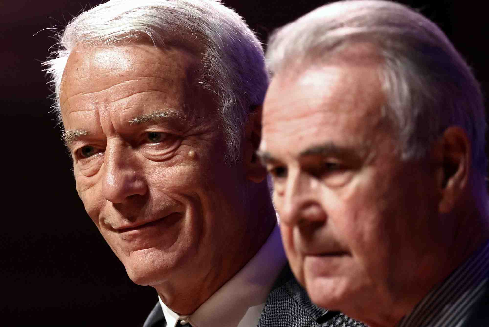 Le dirigeant du medef, patrick martin, et le president de l'u2p, michel picon, accueillent des membres de differents partis politiques francais