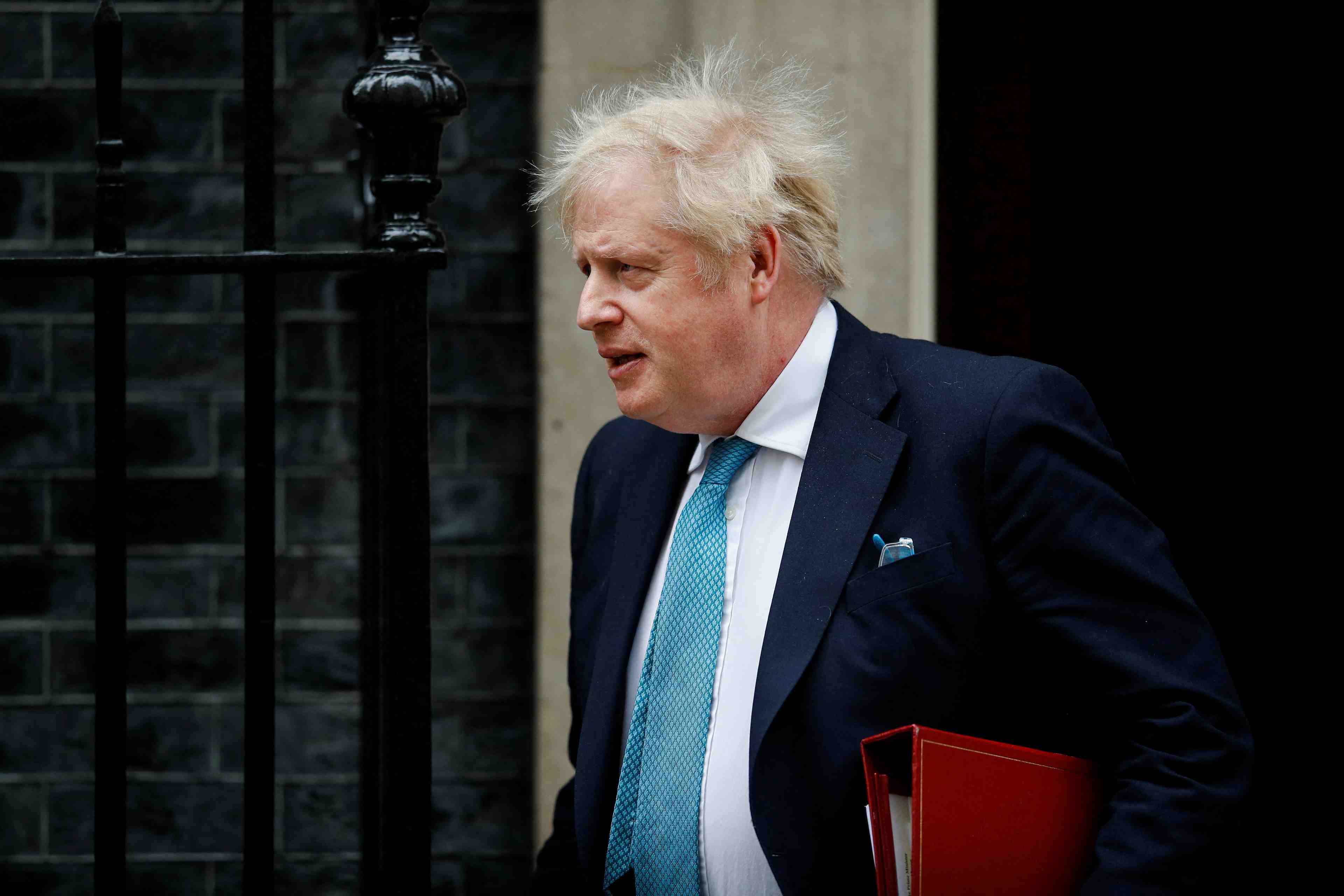 Londres va fournir a l'ukraine une aide militaire supplementaire, dit johnson