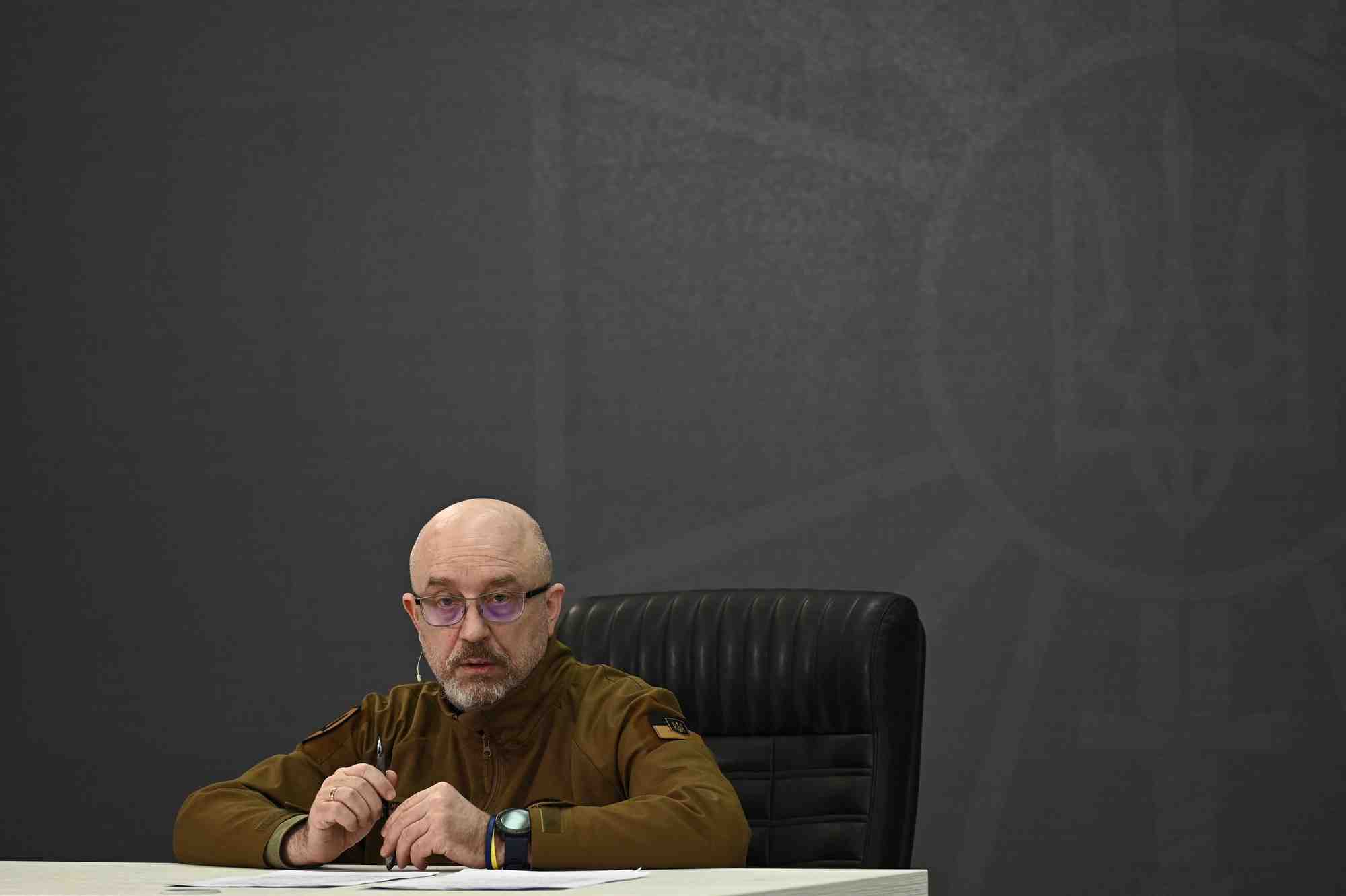 Photo du ministre ukrainien de la defense, oleksi reznikov, lors d'une conference de presse