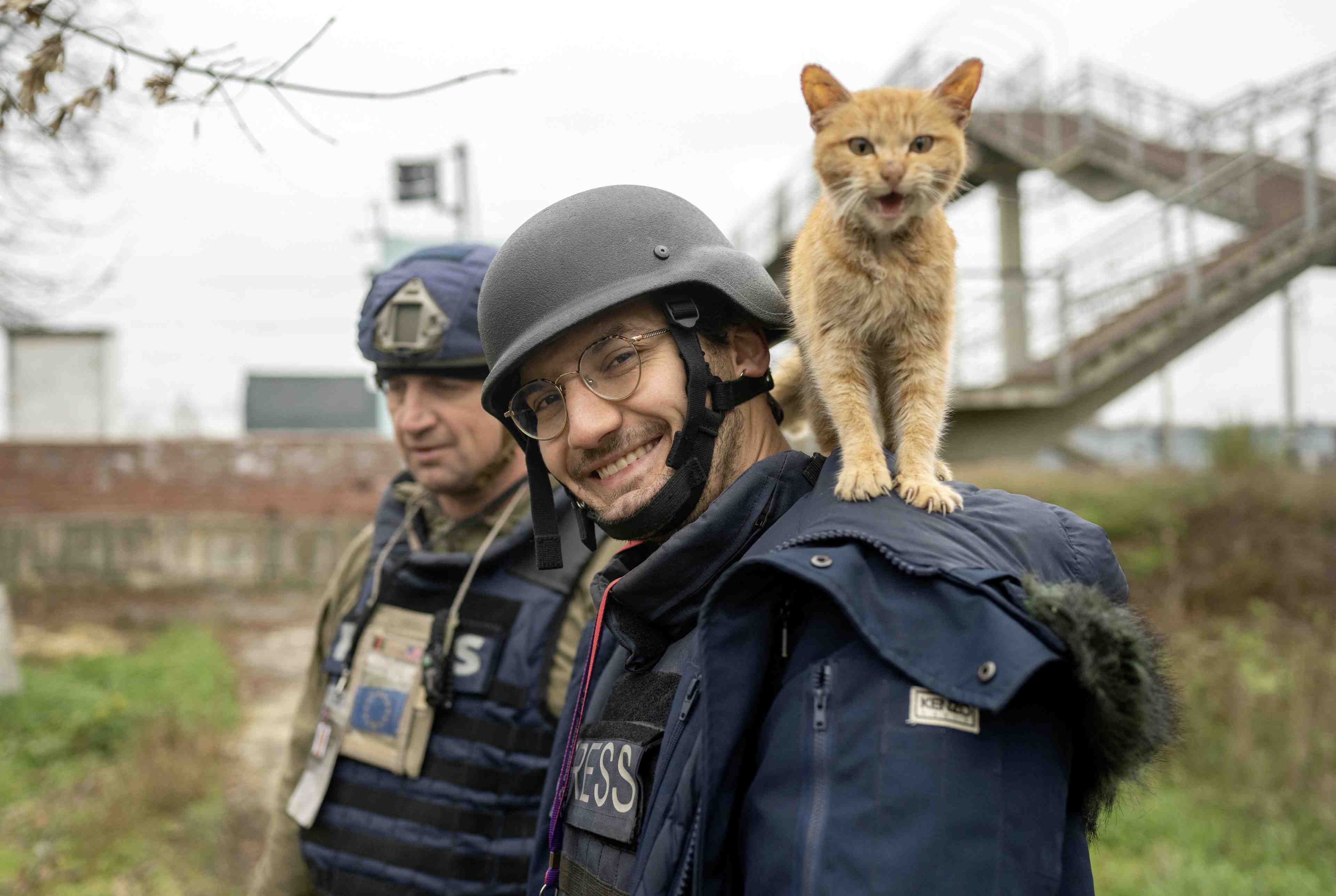 Le journaliste de l'afp arman soldin lors d'une mission en ukraine
