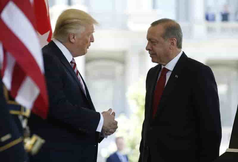 Trump salue son "ami" erdogan
