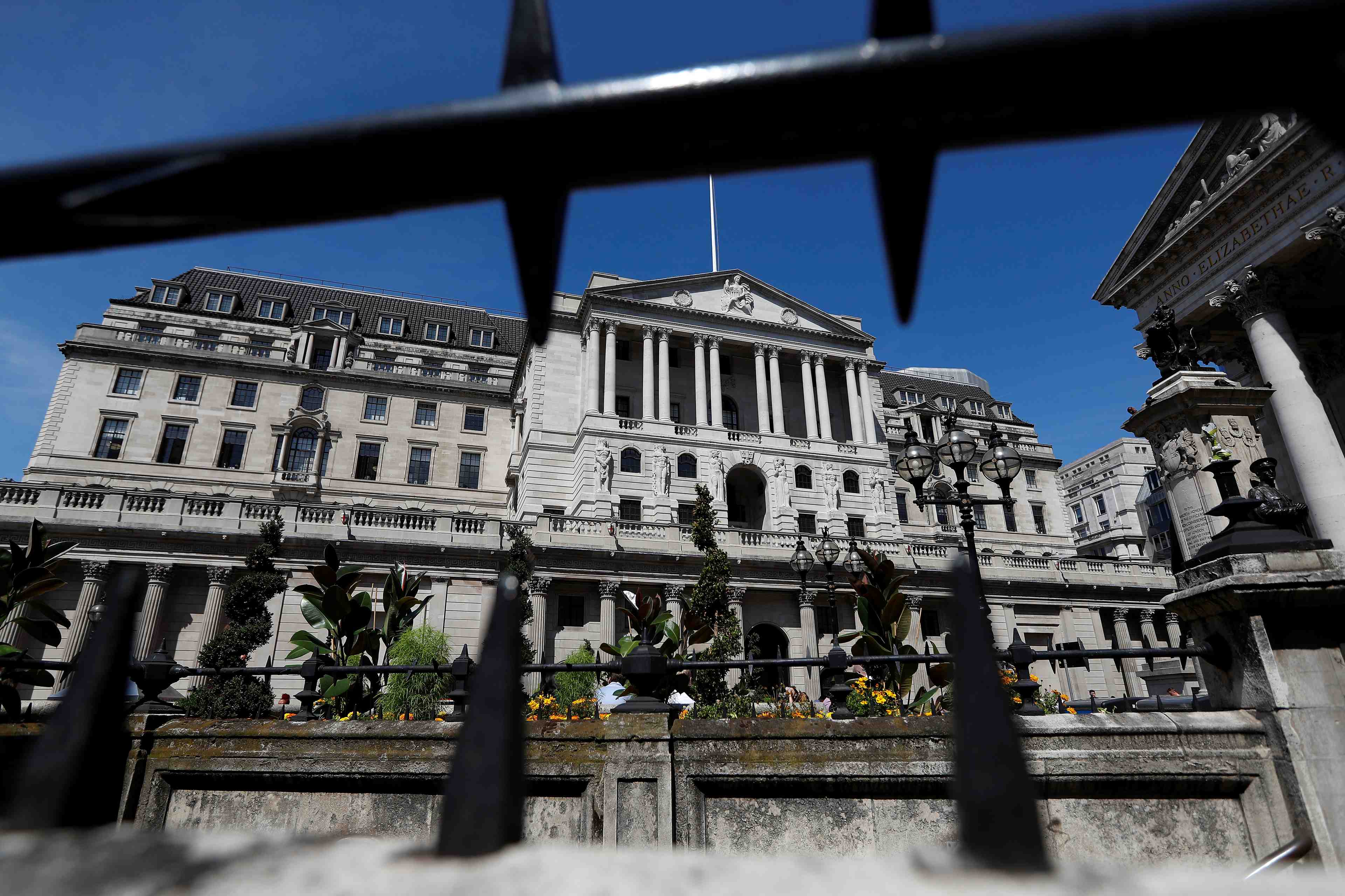 Grande-bretagne: statu quo sur les taux, la boe evasive sur le post-brexit