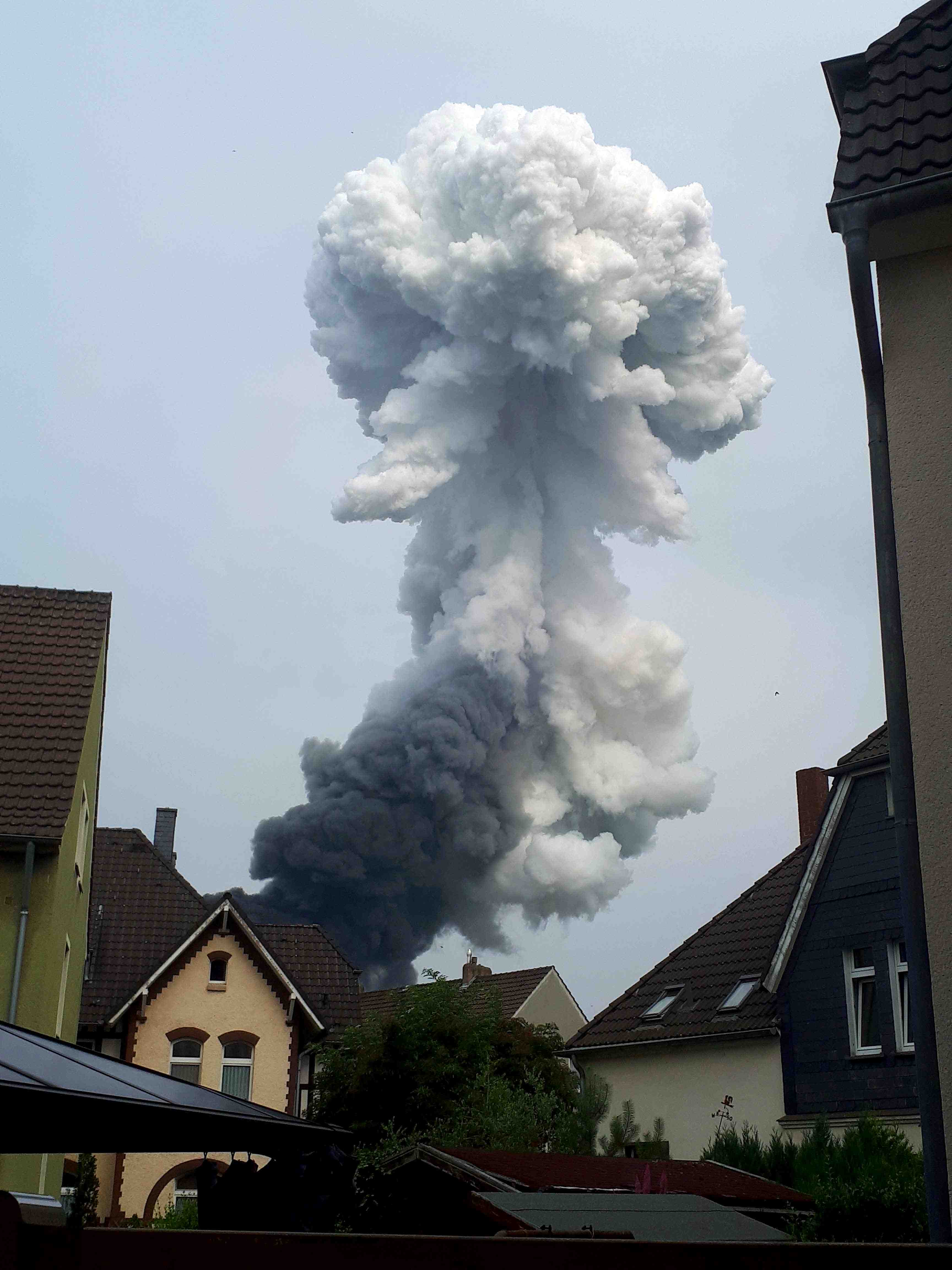 Allemagne: explosion sur un site d'usines chimiques, des blesses, 5 disparus