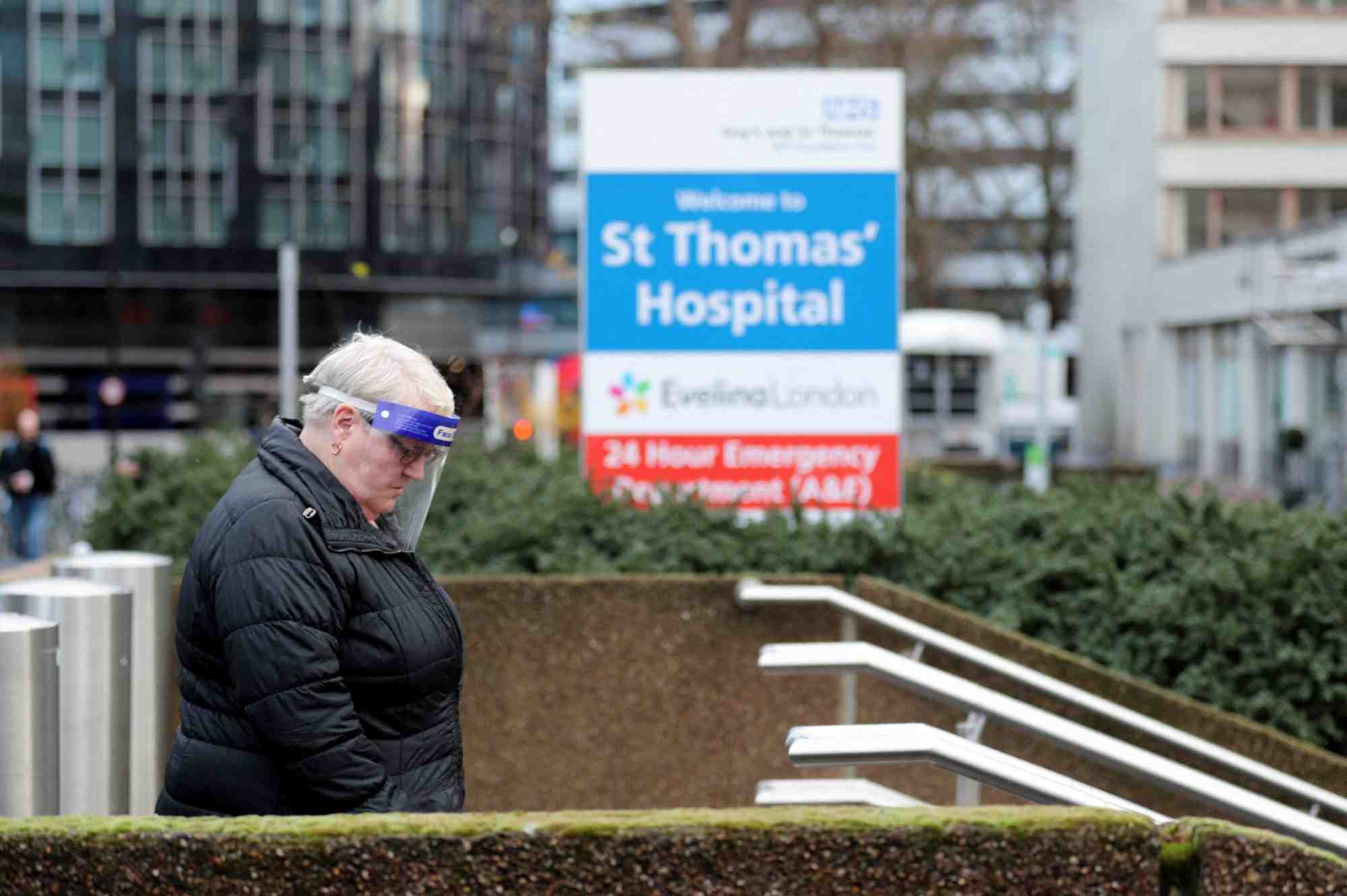 Coronavirus: omicron a l'origine d'environ 40% des infections a londres