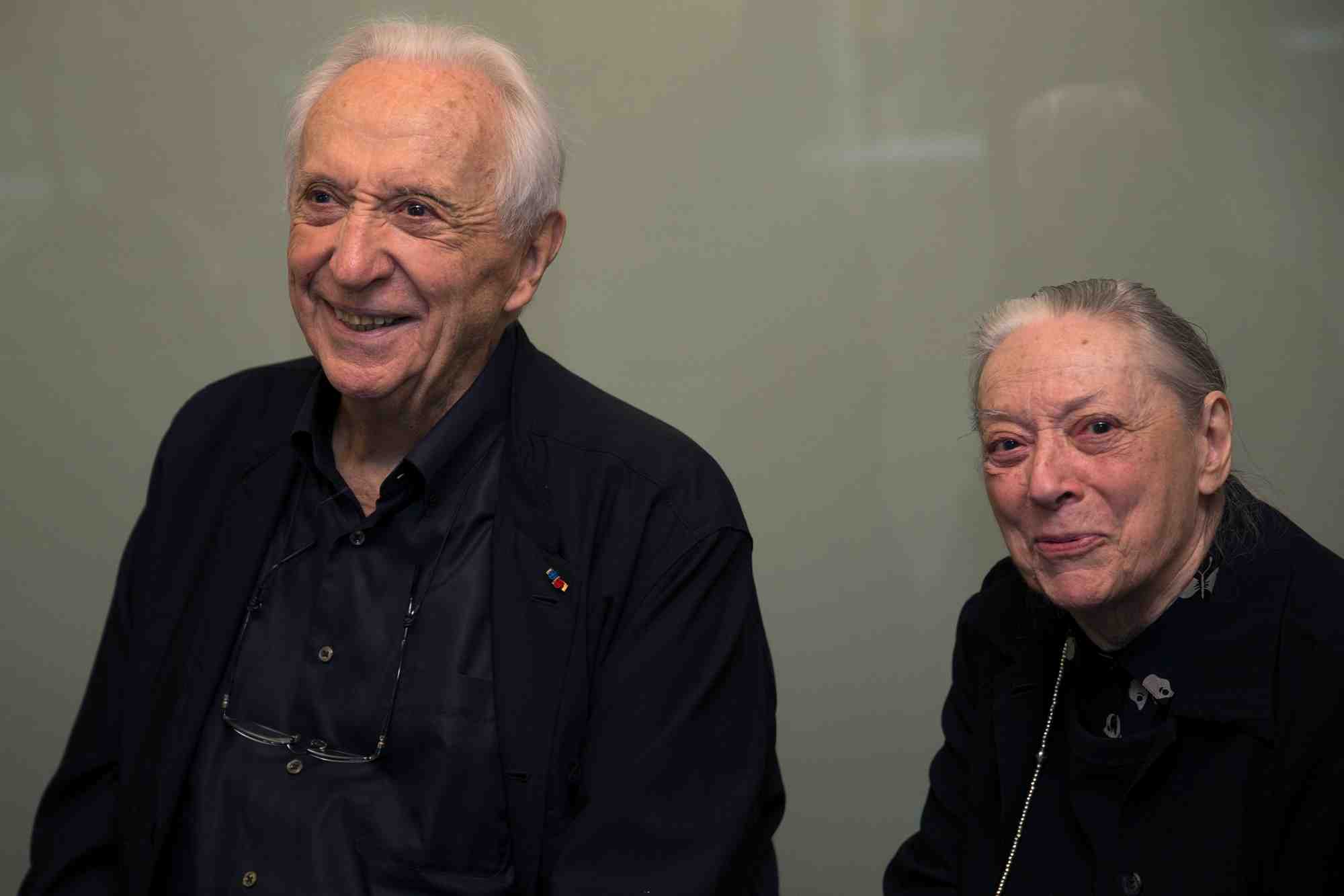 Le peintre francais pierre soulages et son epouse colette a rodez