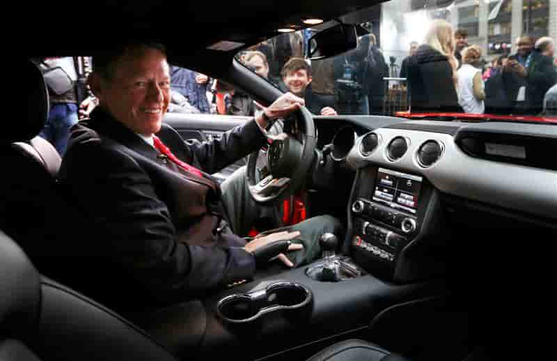 Ford veut qu'Alan Mulally clarifie ses projets