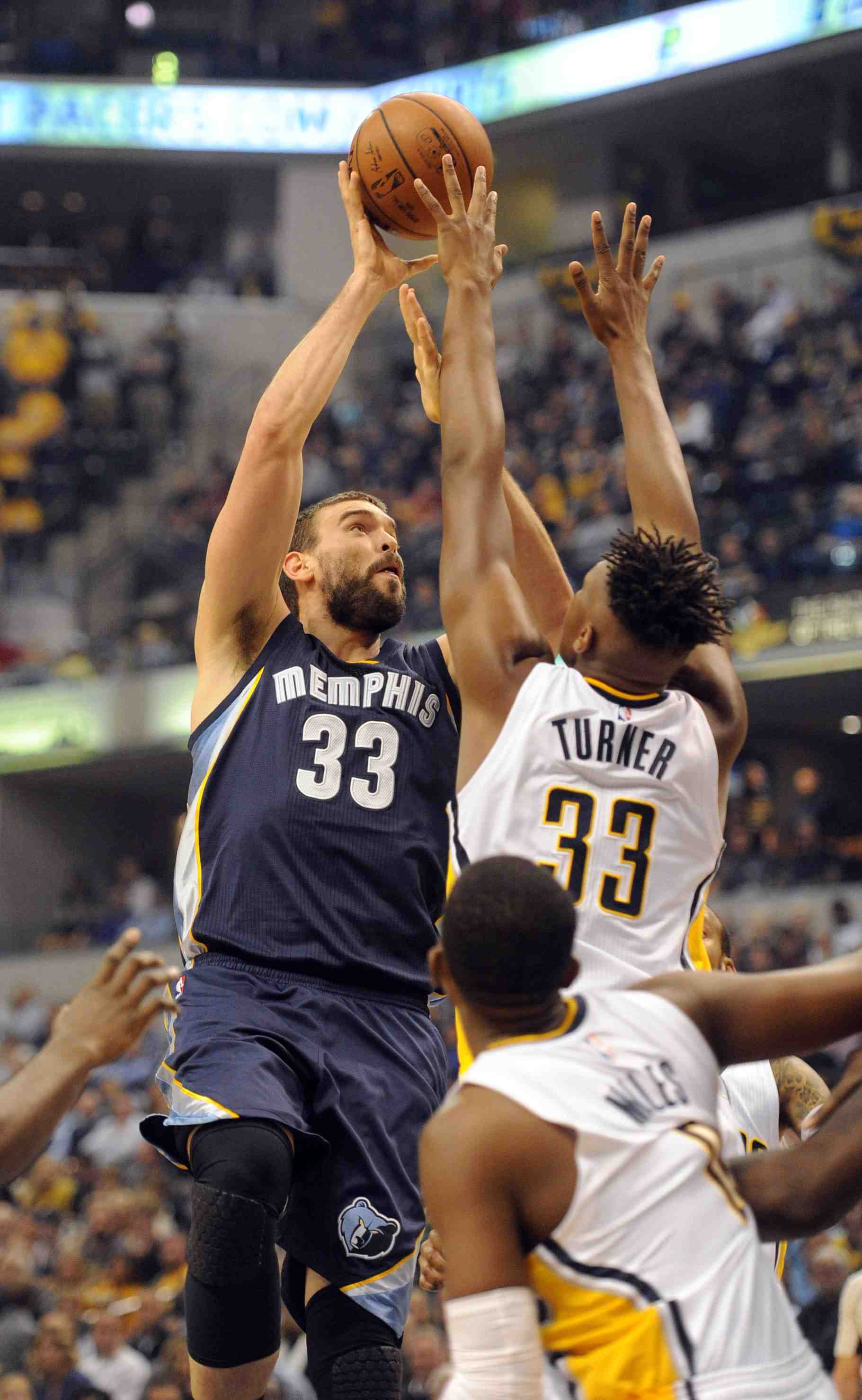 Gasol brille avec memphis, large victoire des clippers