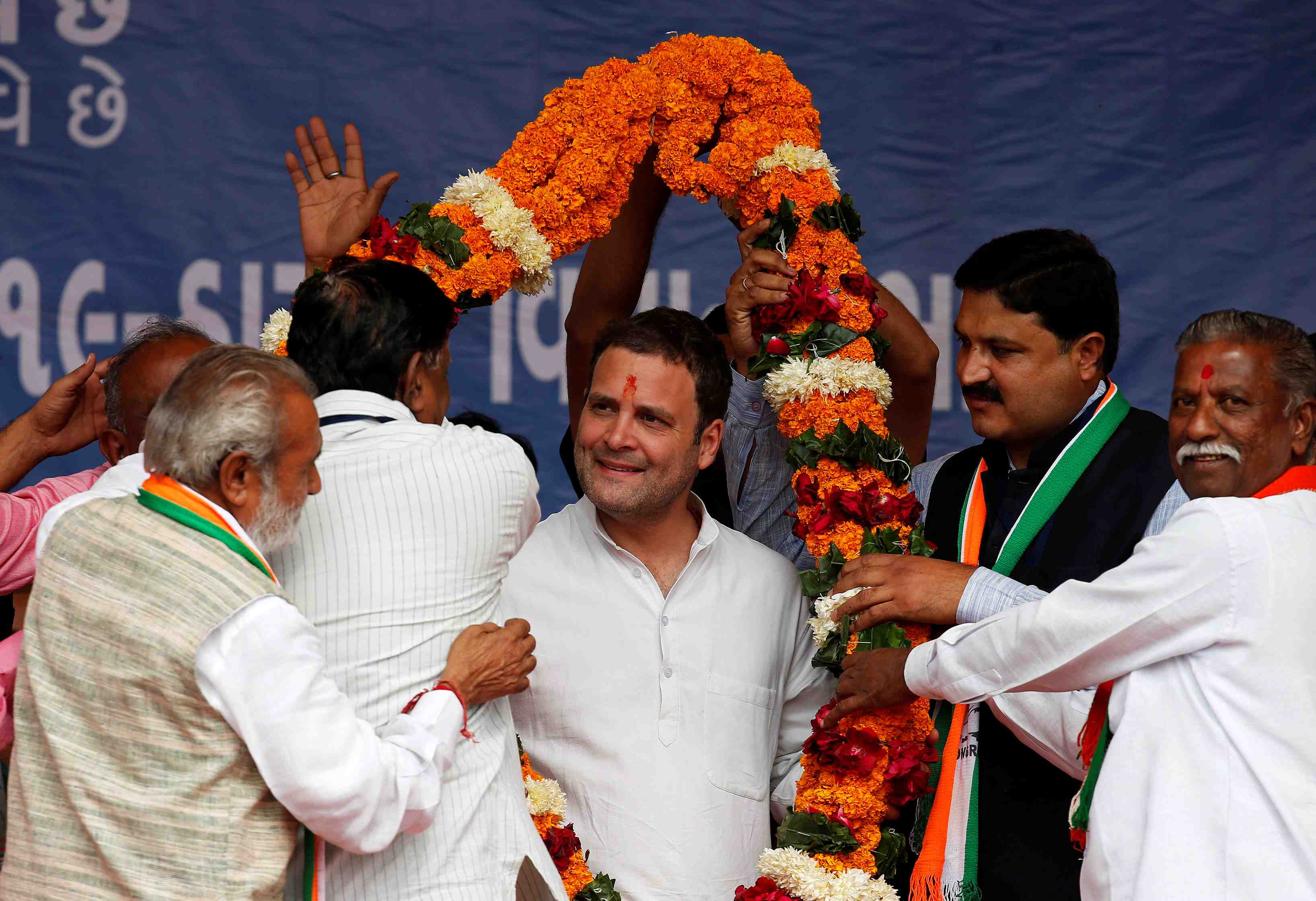 Rahul gandhi prend la tete du parti du congres en inde