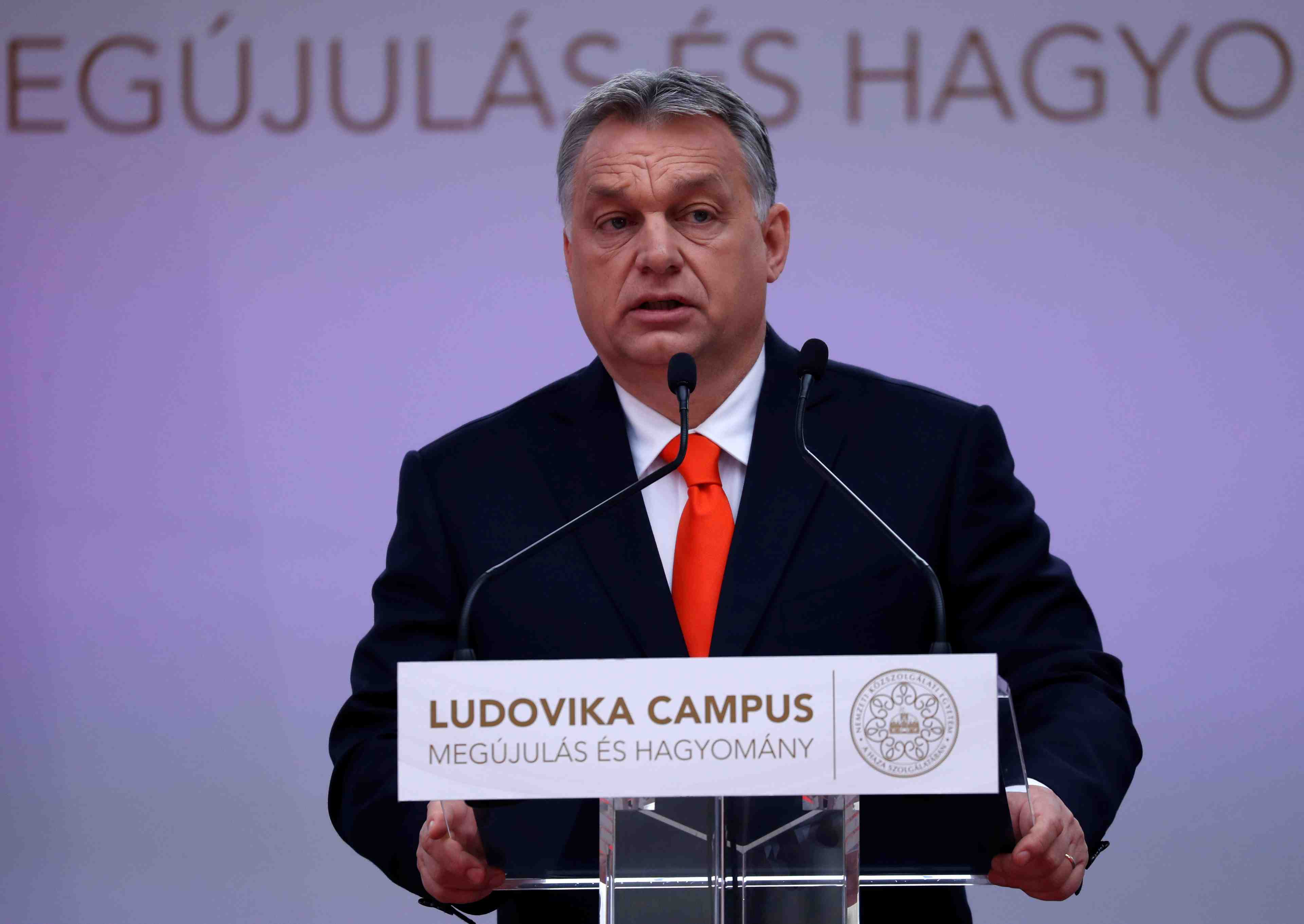 Hongrie: le fidesz largement en tete dans les sondages