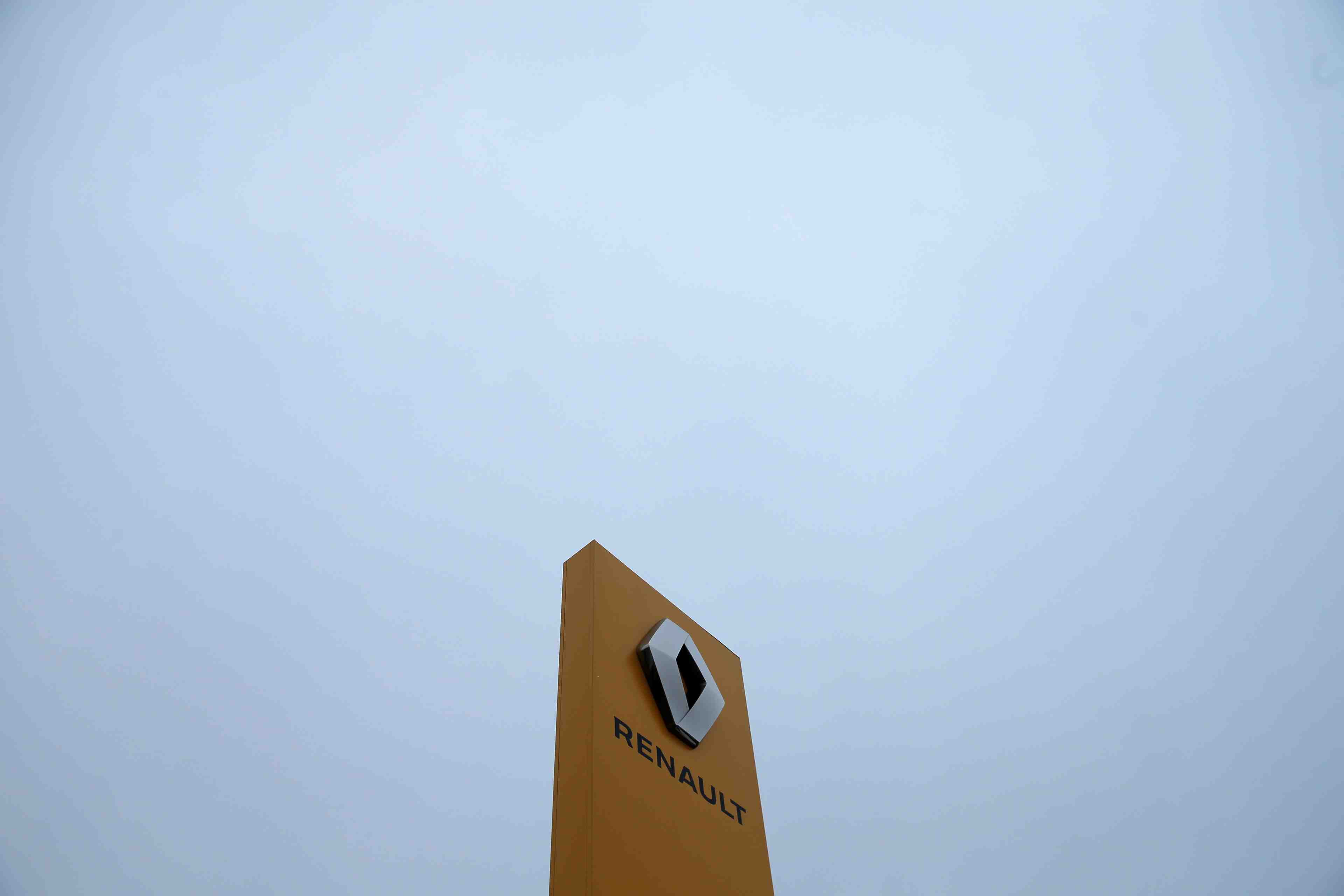 Renault reste devant psa en 2018, ventes mondiales +3,2%