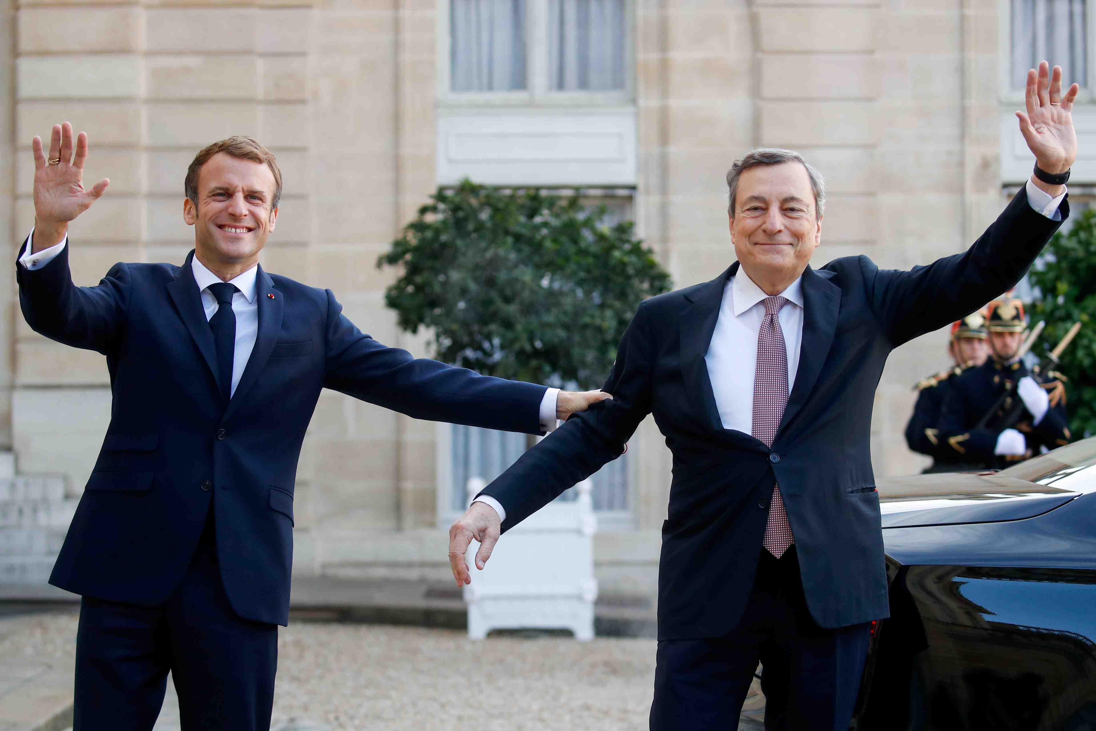 Macron a rome la semaine prochaine pour signer un traite franco-italien