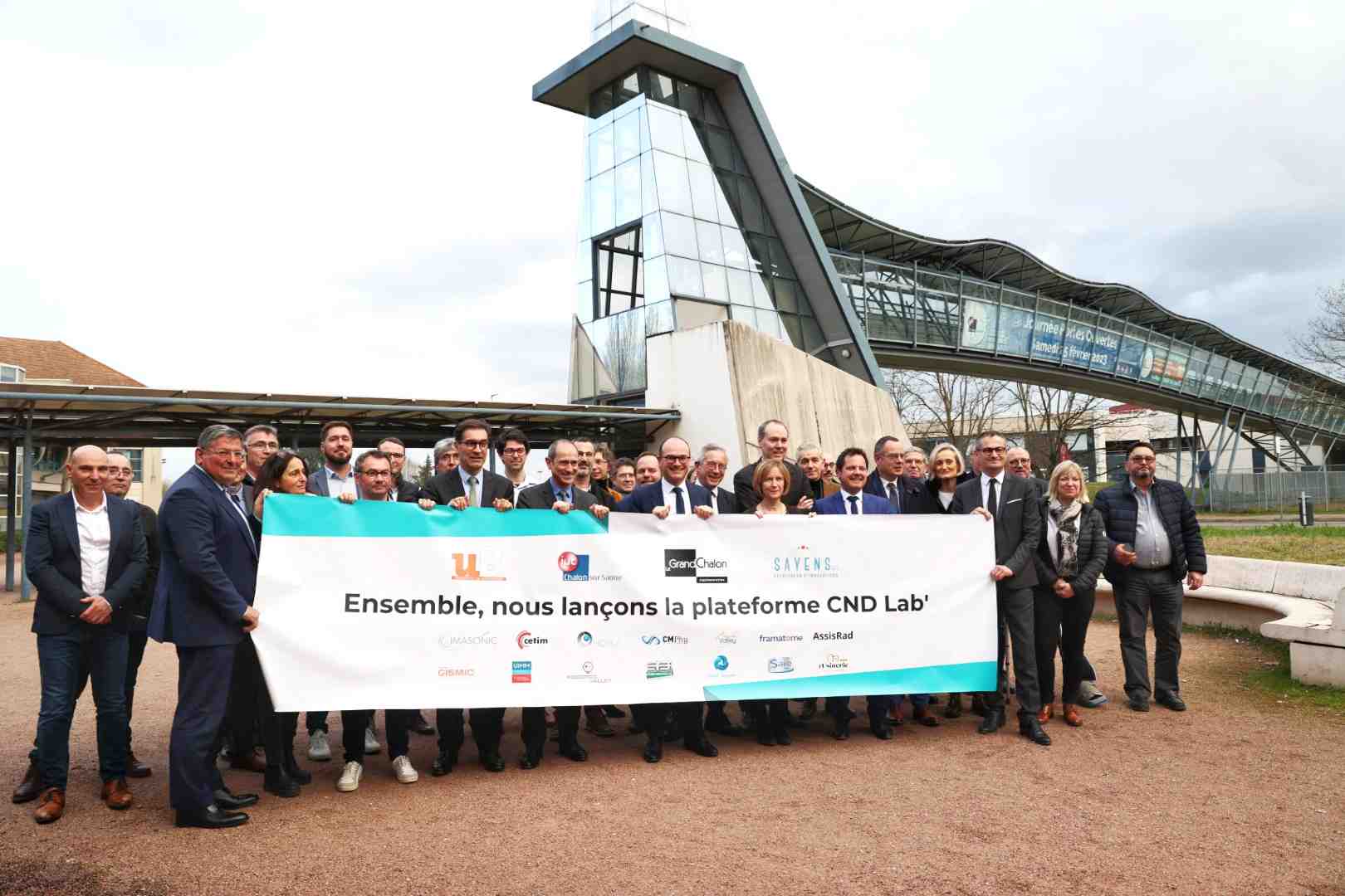 Les 17 partenaires du projet de la plateforme CND Lab' issus du milieu de la recherche, de l’entreprise, du développement, de l’innovation, de l’enseignement supérieur et de la formation.
