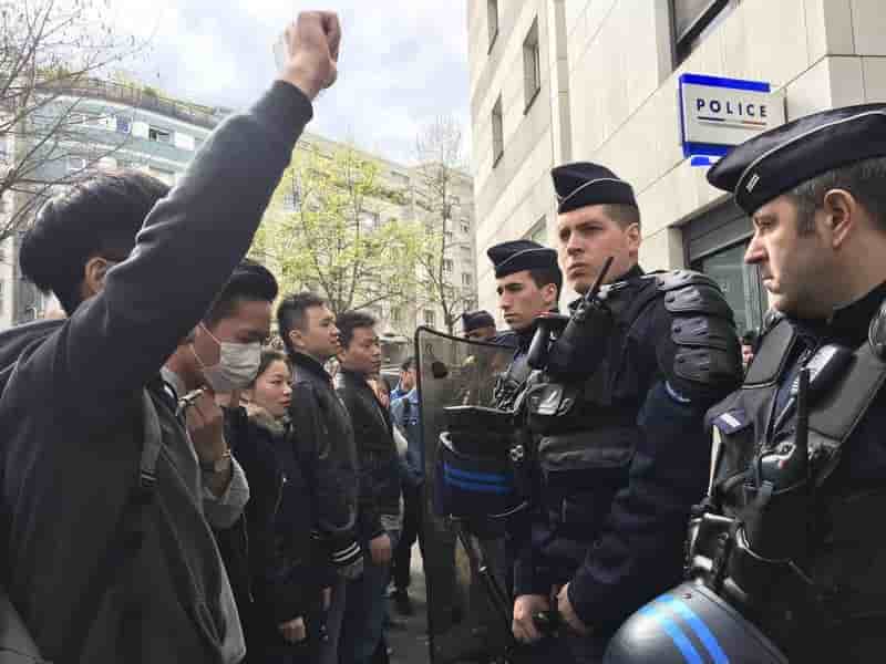 La famille du chinois tue a paris se dit dans l'incomprehension