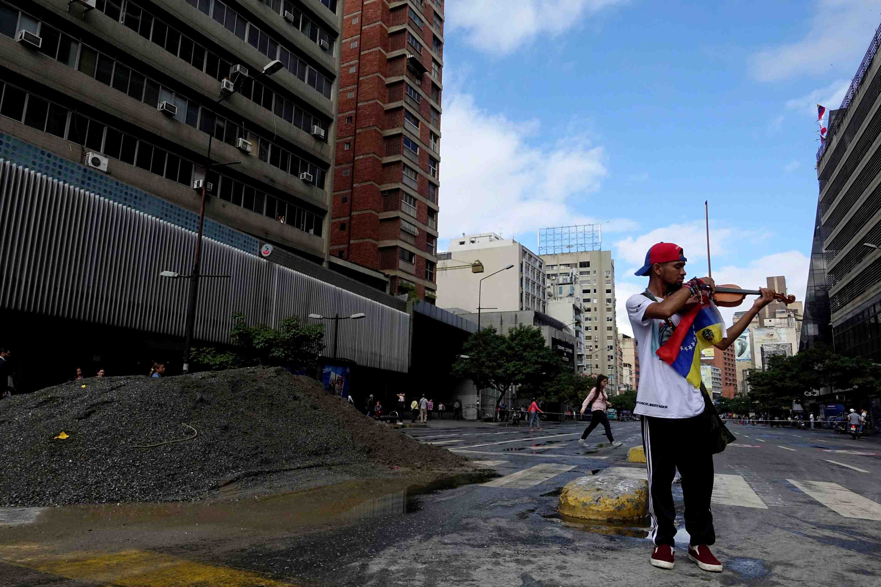 Un violoniste opposant a maduro libere au venezuela