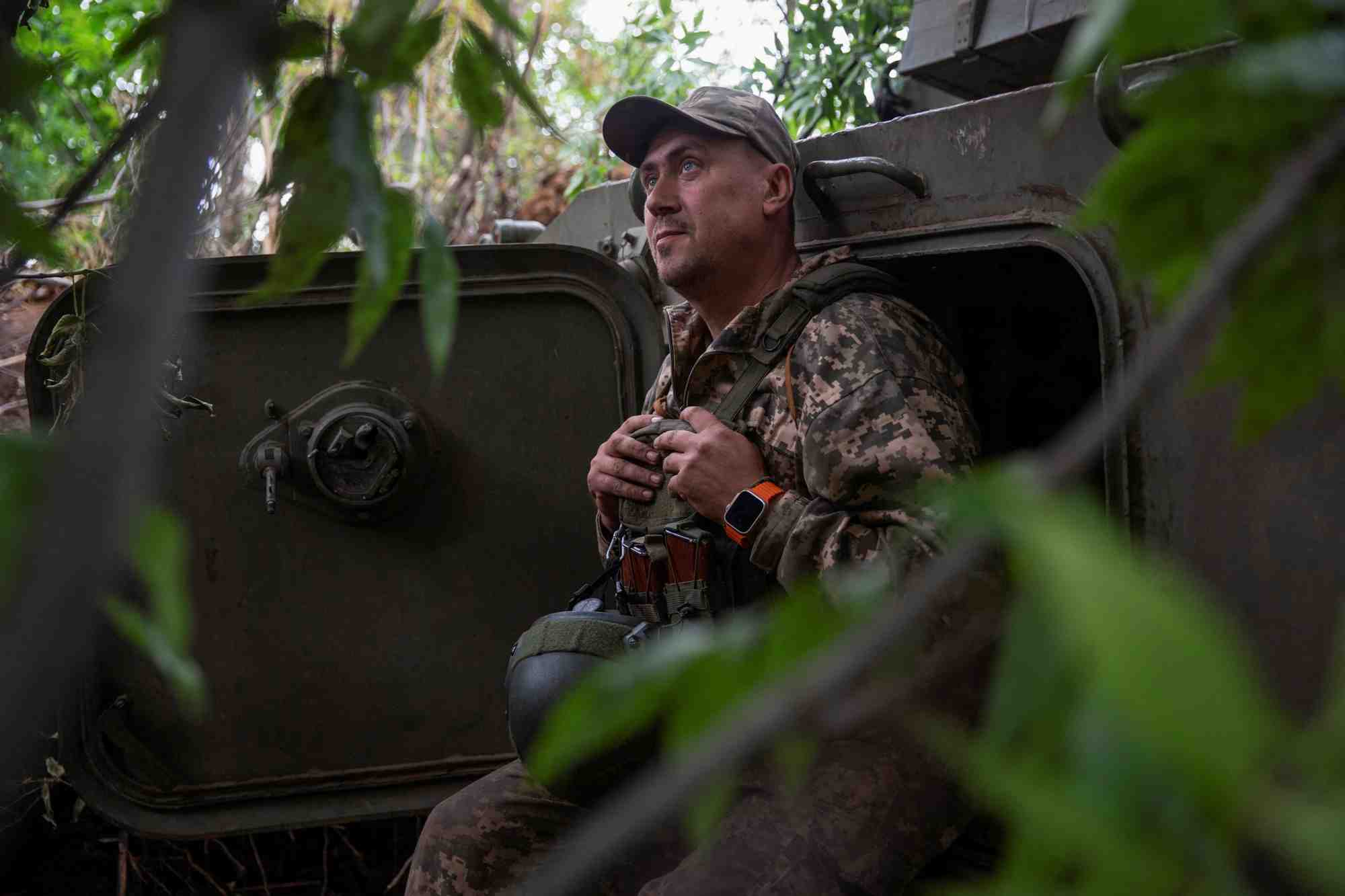 Un soldat ukrainien dans la region de donetsk
